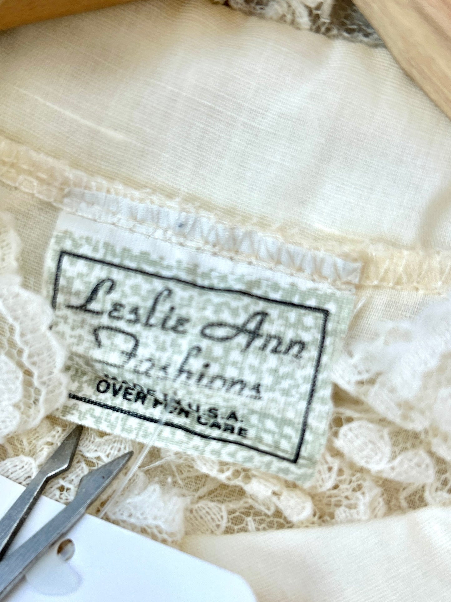 Vintage White Blouse MADE IN USA [I30183]