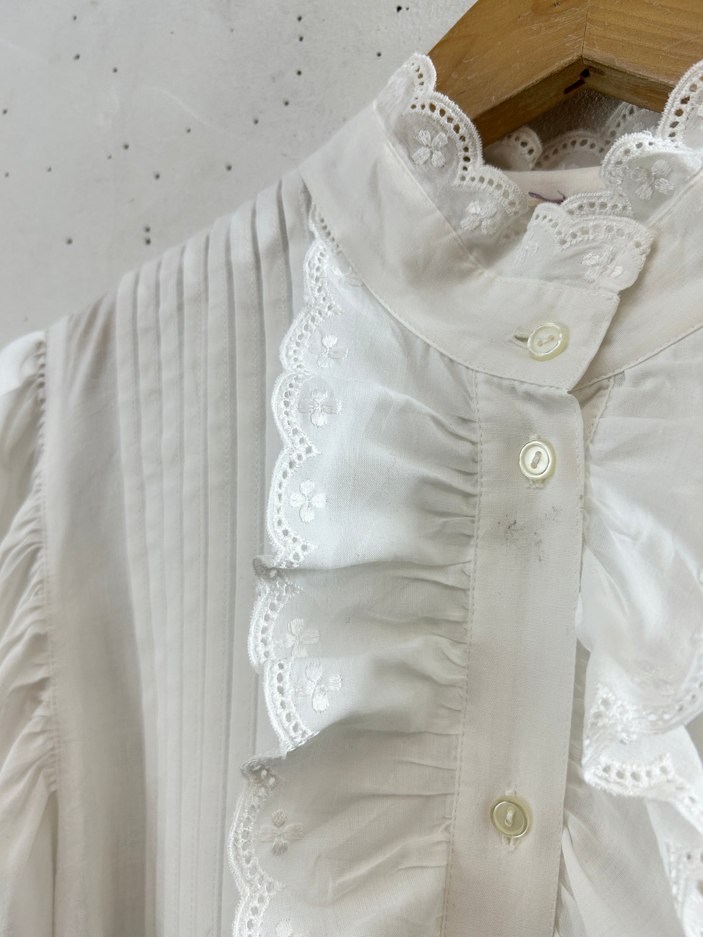 Vintage White Blouse [H30786]