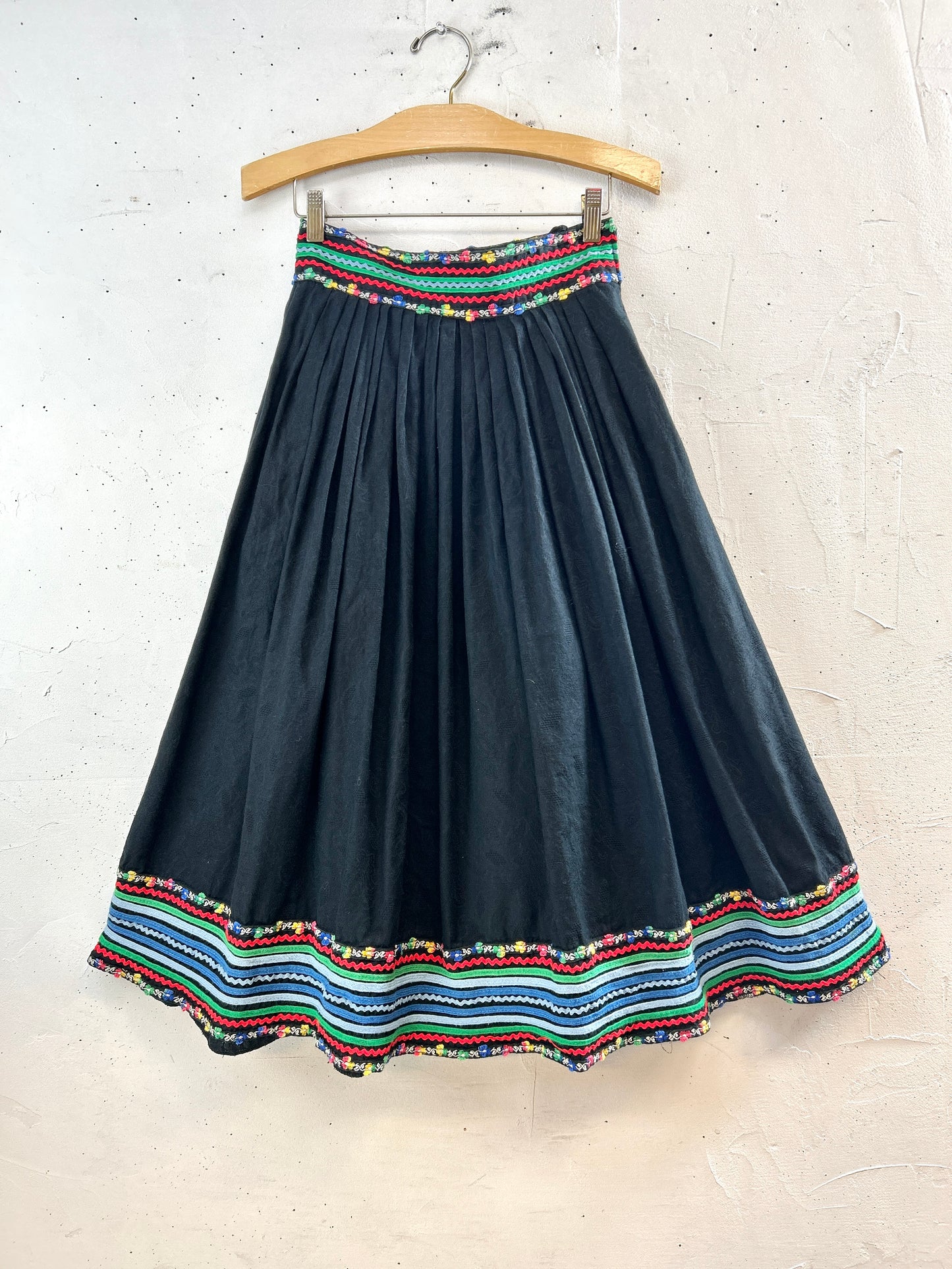 Vintage Tyrol Skirt [J30591]