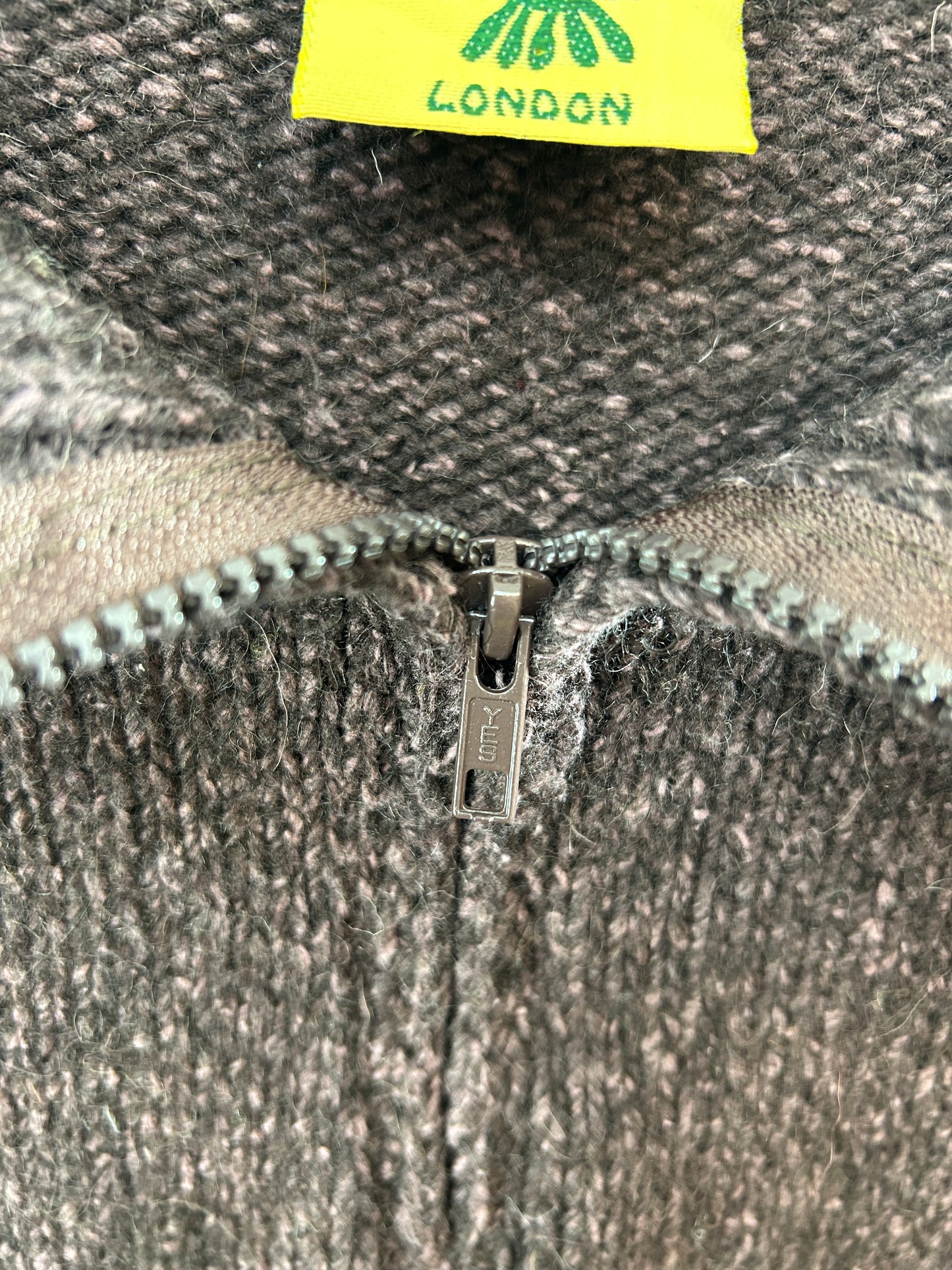 Vintage Hand Knit "PACHAMAMA" Made in ECUADOR [J30521]