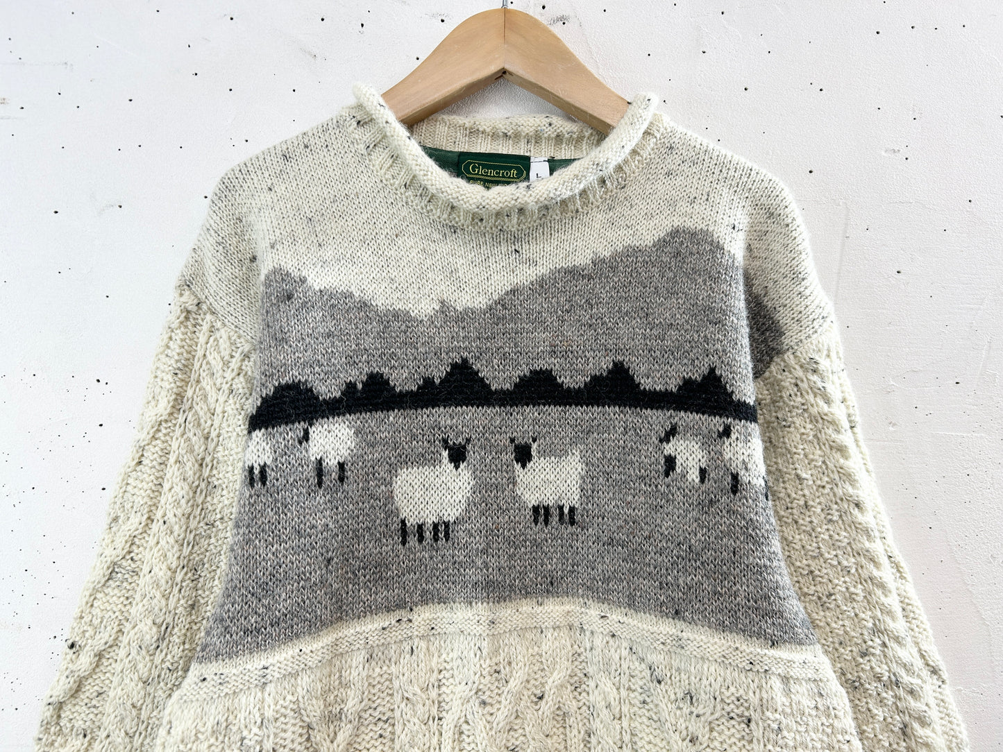 Vintage Knit Sweater〜MADE IN GREATBRITAIN〜 [A31303]