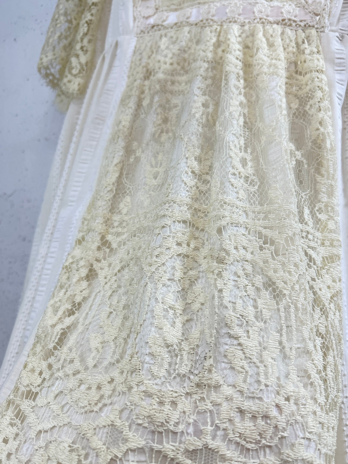 Vintage Lace Dress [E32305]