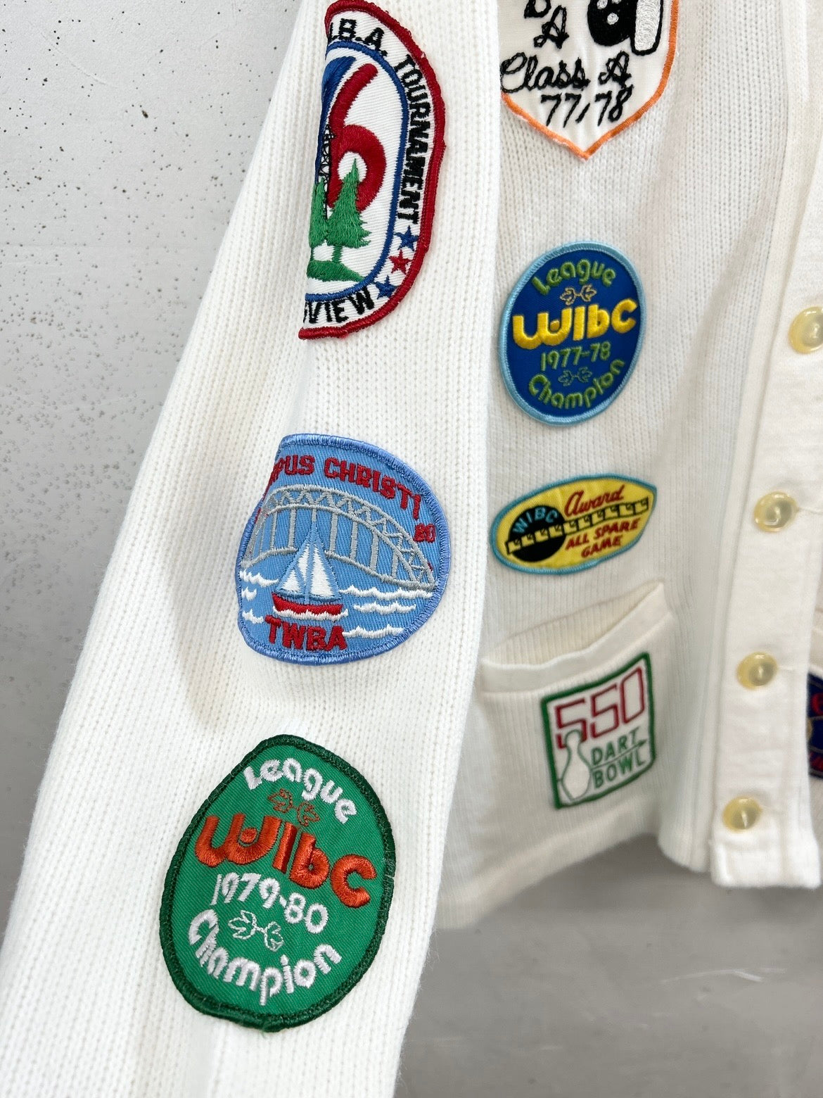 '70s Vintage Patch Cardigan [D32074]