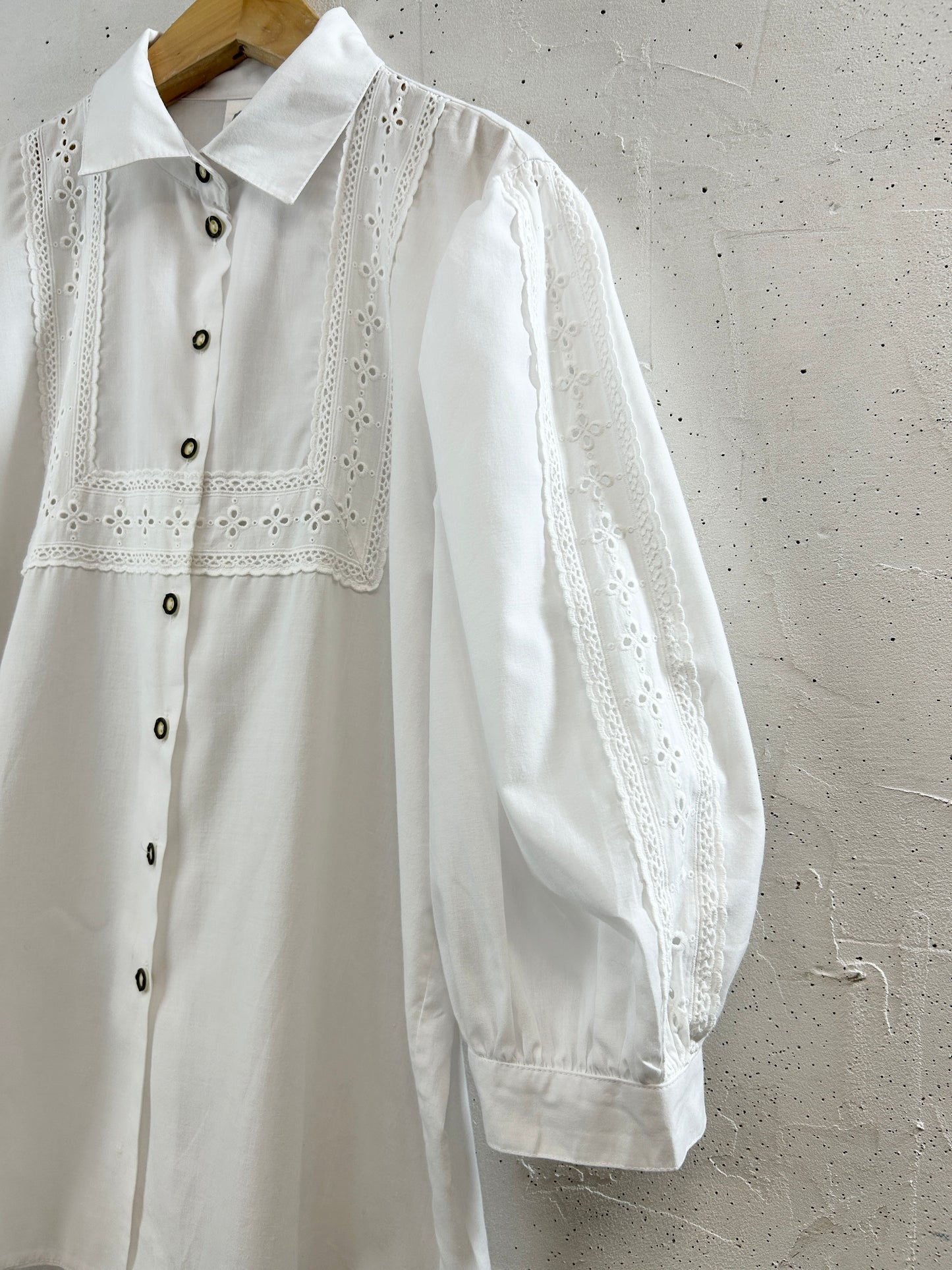 Vintage Tyrol Blouse [G32988]