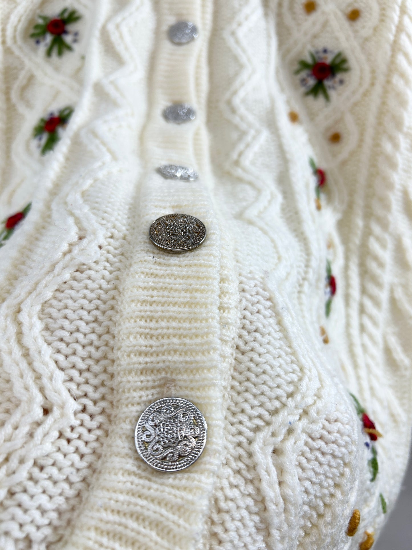 Vintage Knit Cardigan [J30540]