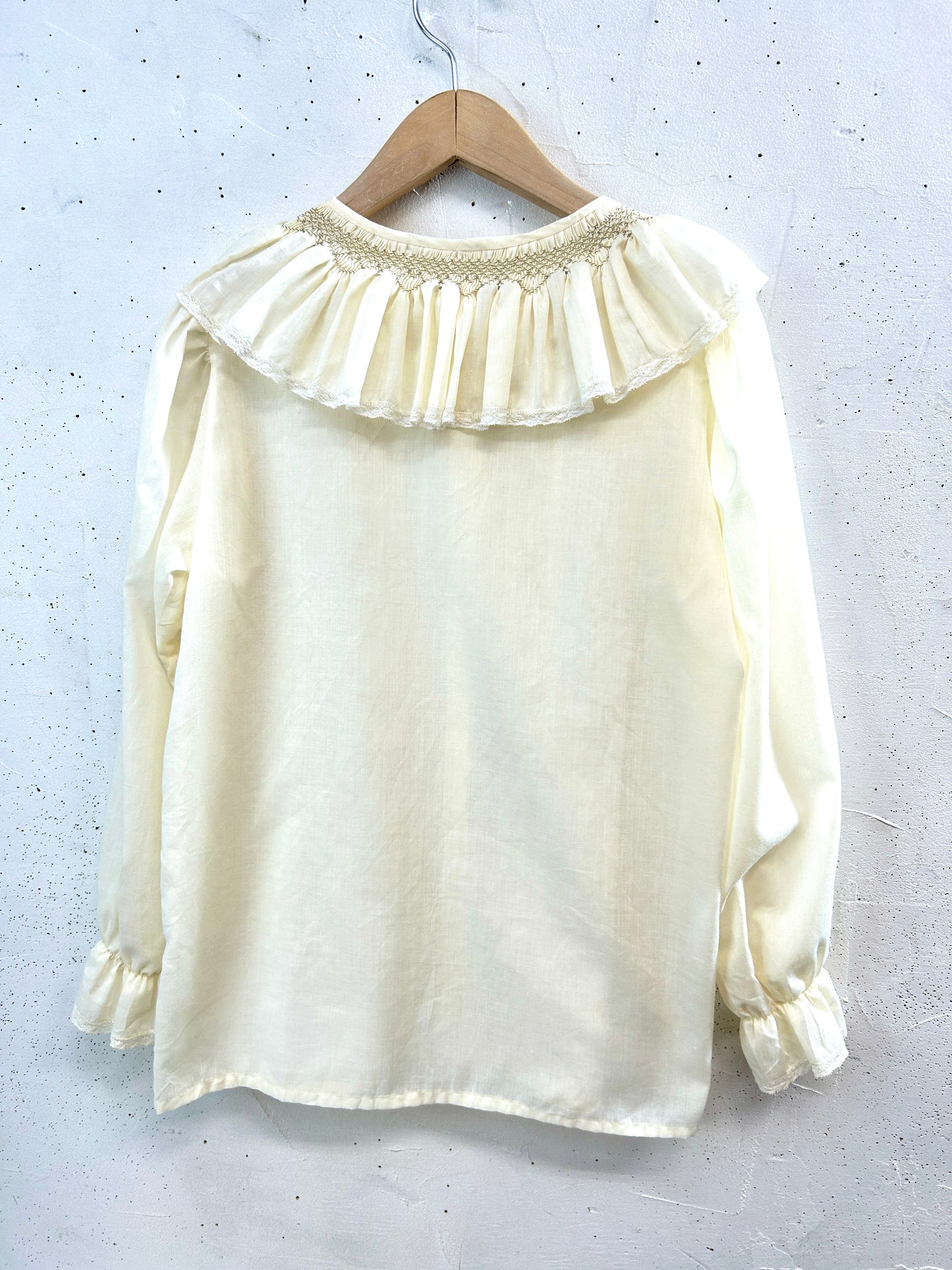 Vintage White Blouse [E32485]