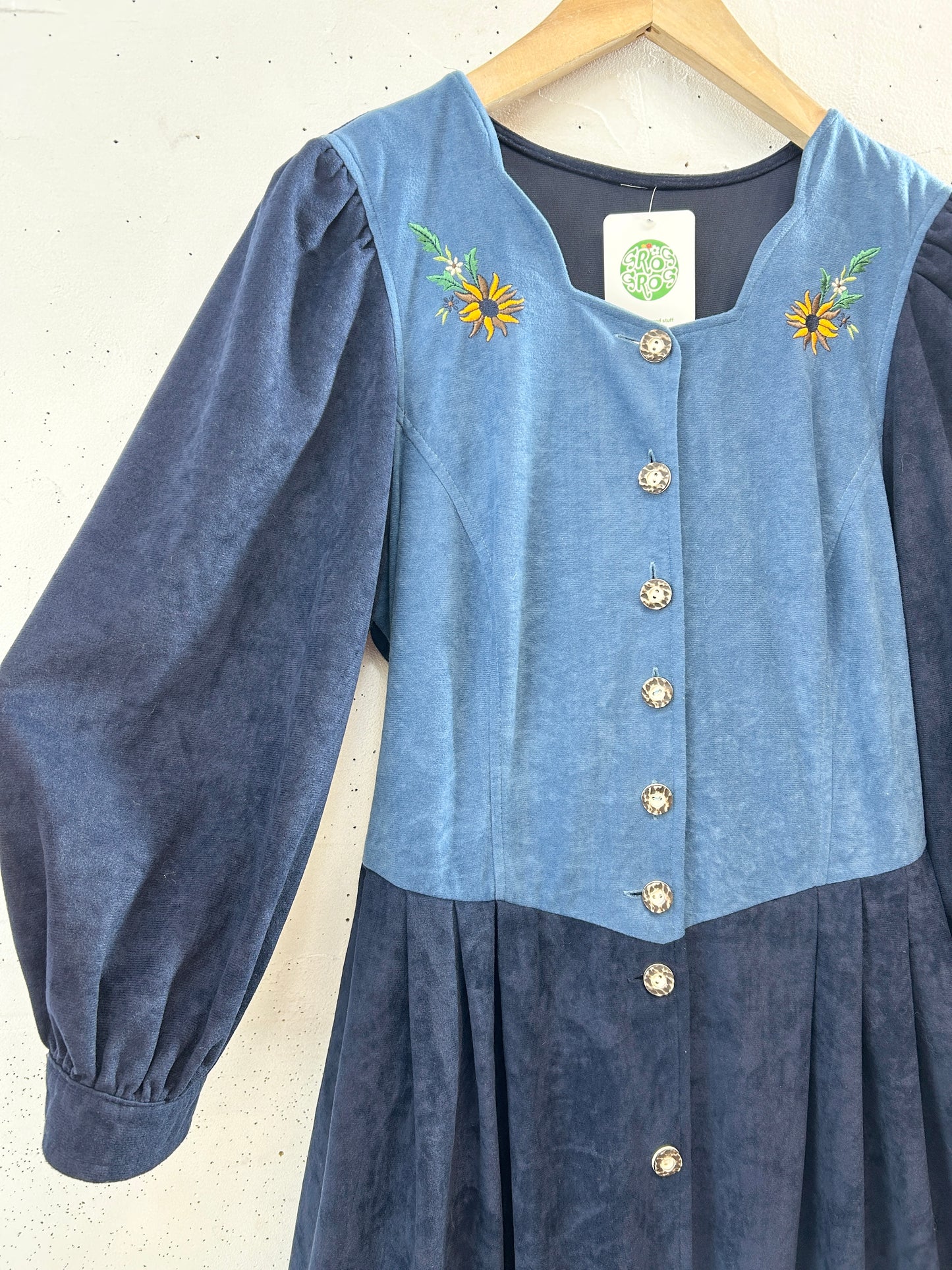 Vintage Tyrol Dress [K30866]