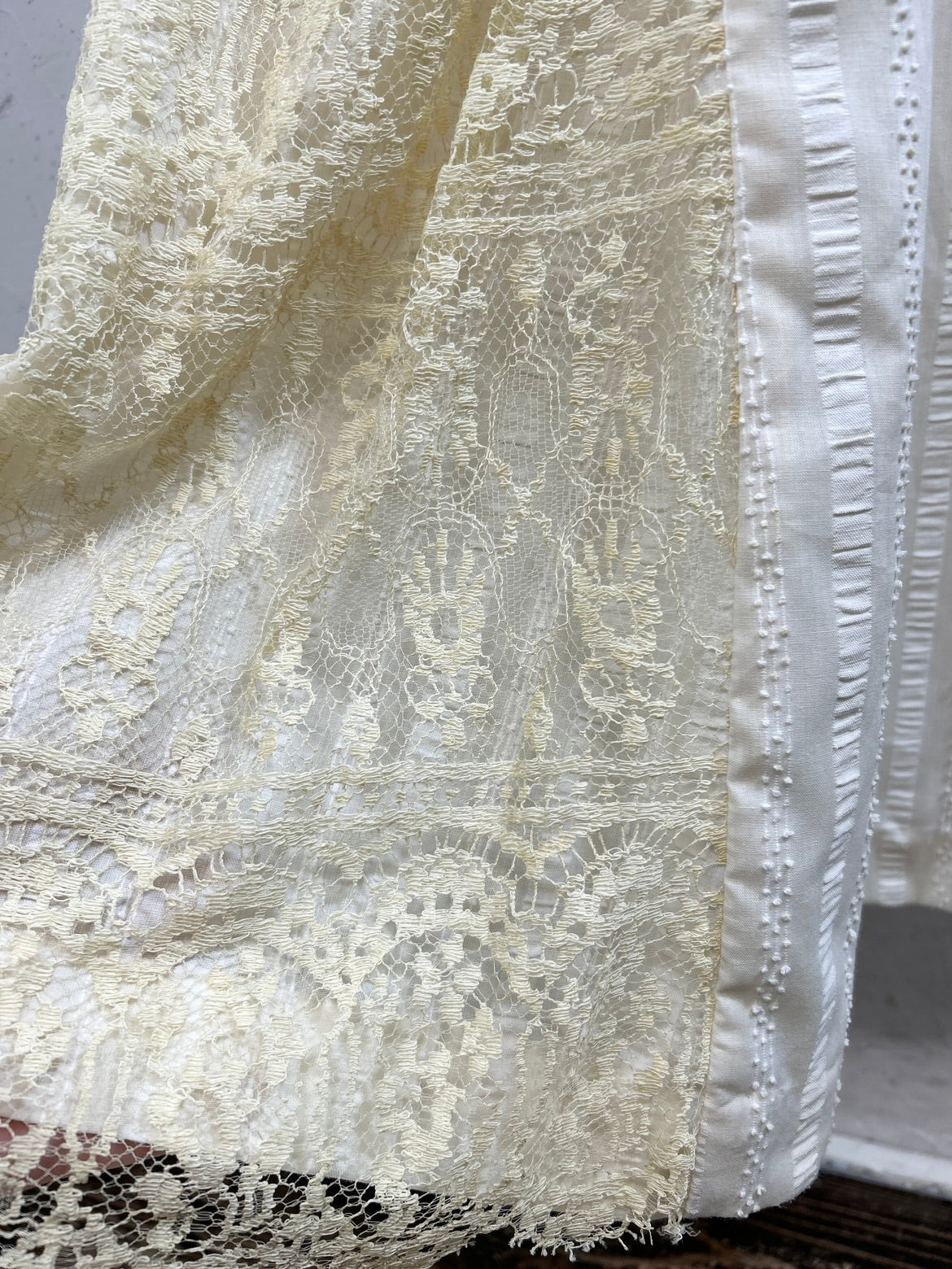 Vintage Lace Dress [E32305]