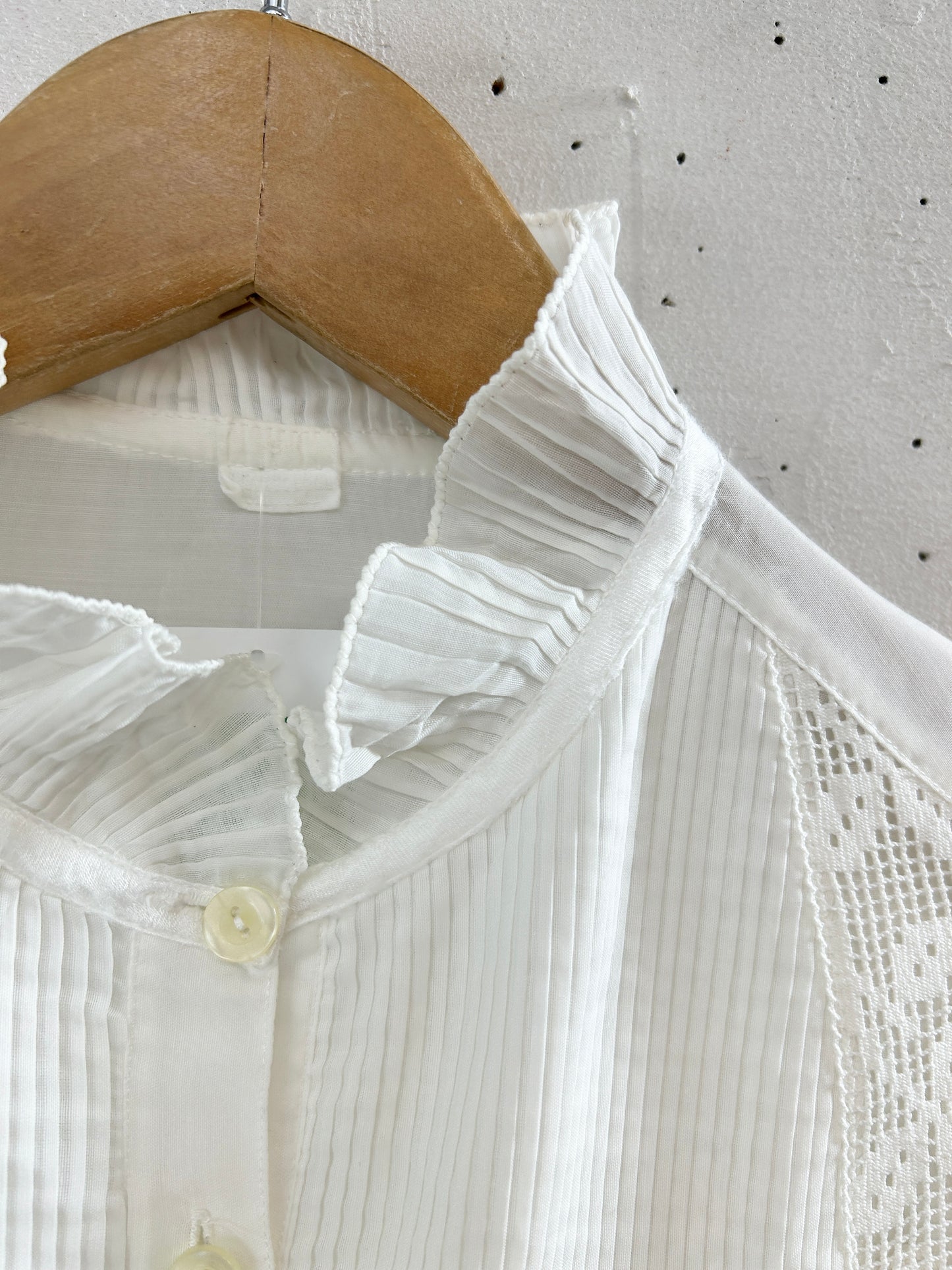 Vintage White Blouse [F32615]