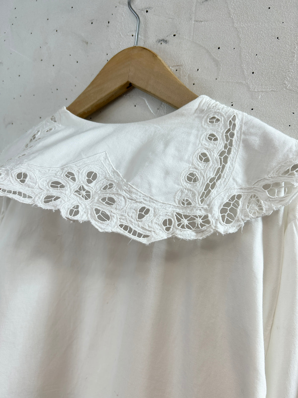 Vintage White Blouse [J34074]