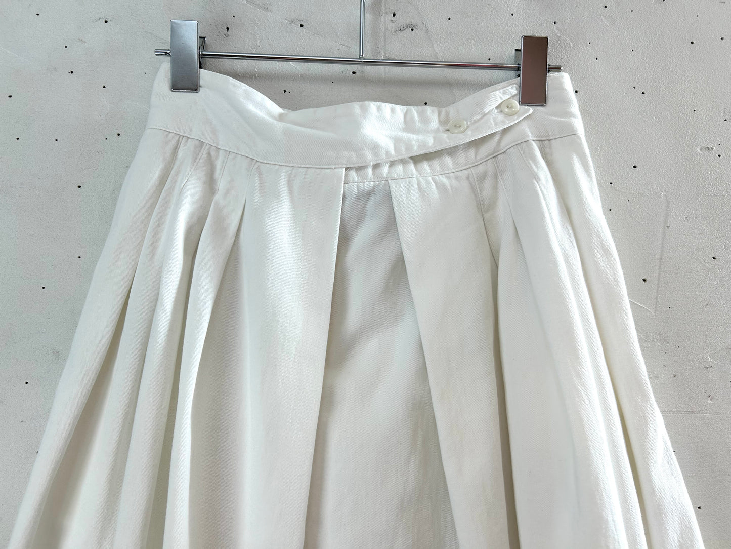Vintage White Skirt [D29999]