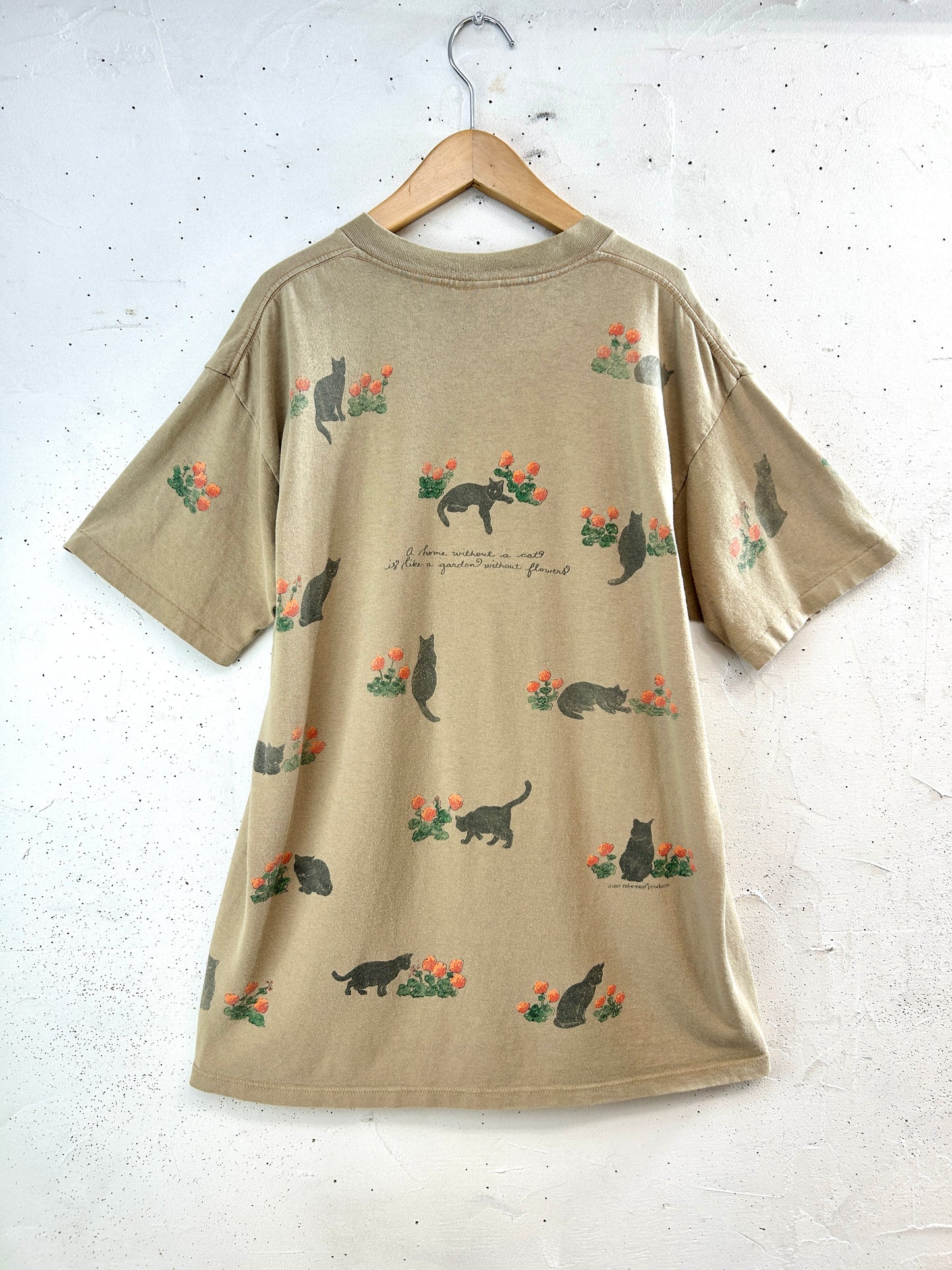 ’90s Vintage Full Print T-Shirt 〜rel.e.vant products〜 MADE IN USA [F32853]