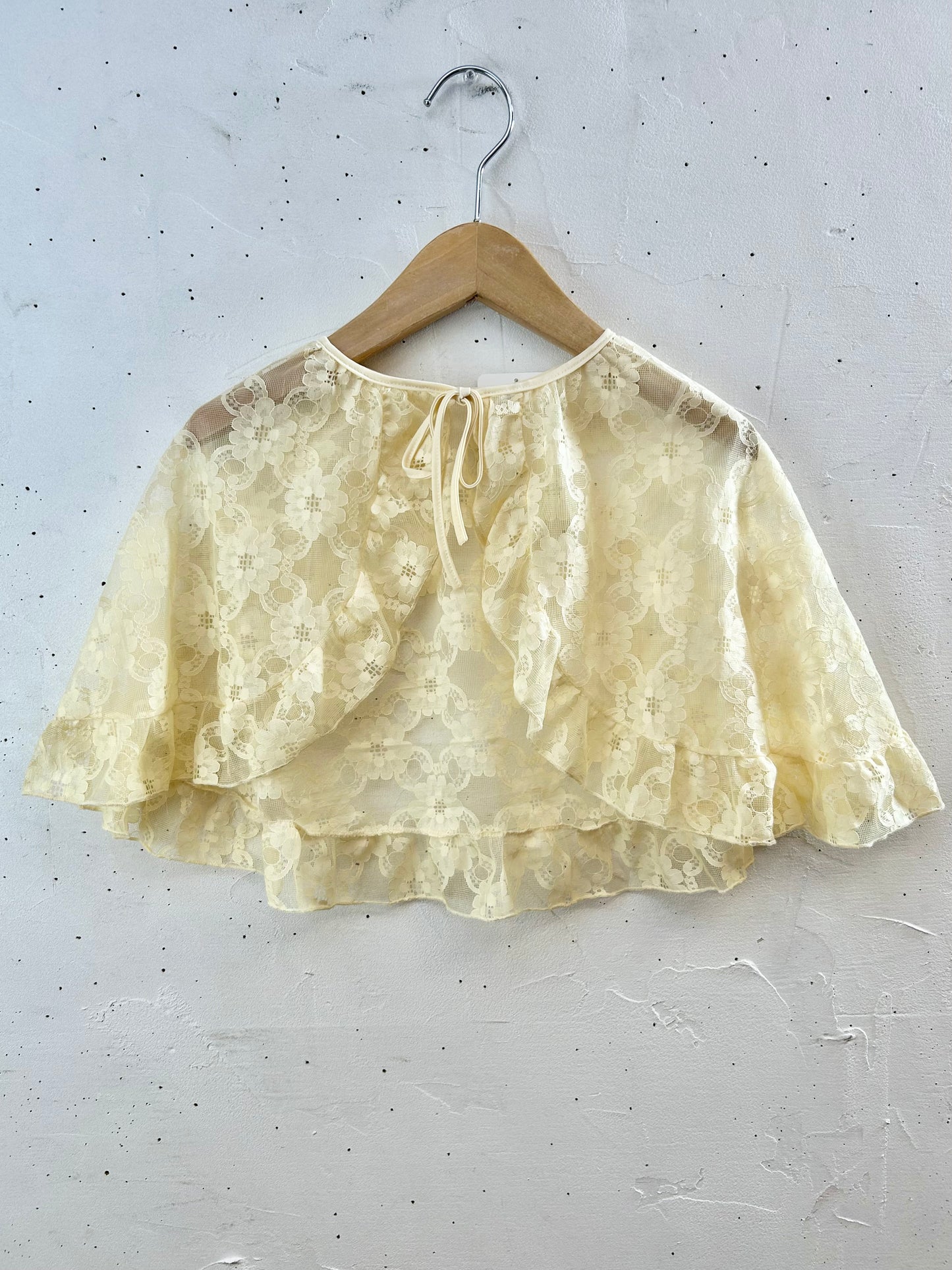 Vintage Lace Short Cape [G30777]