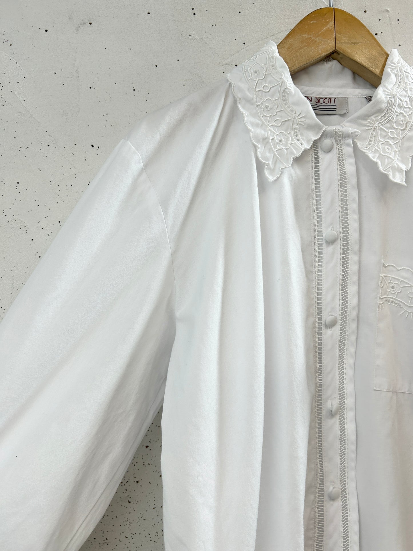 Vintage White Blouse [H33456]