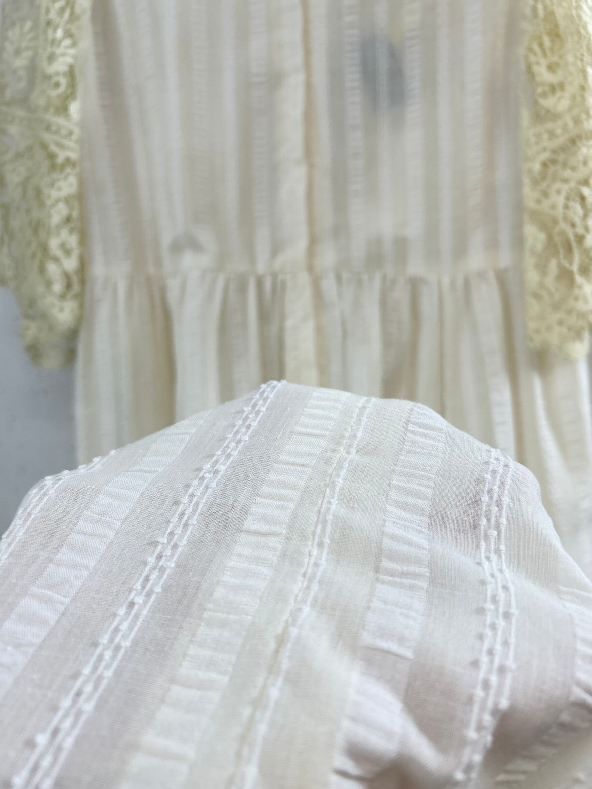 Vintage Lace Dress [E32305]