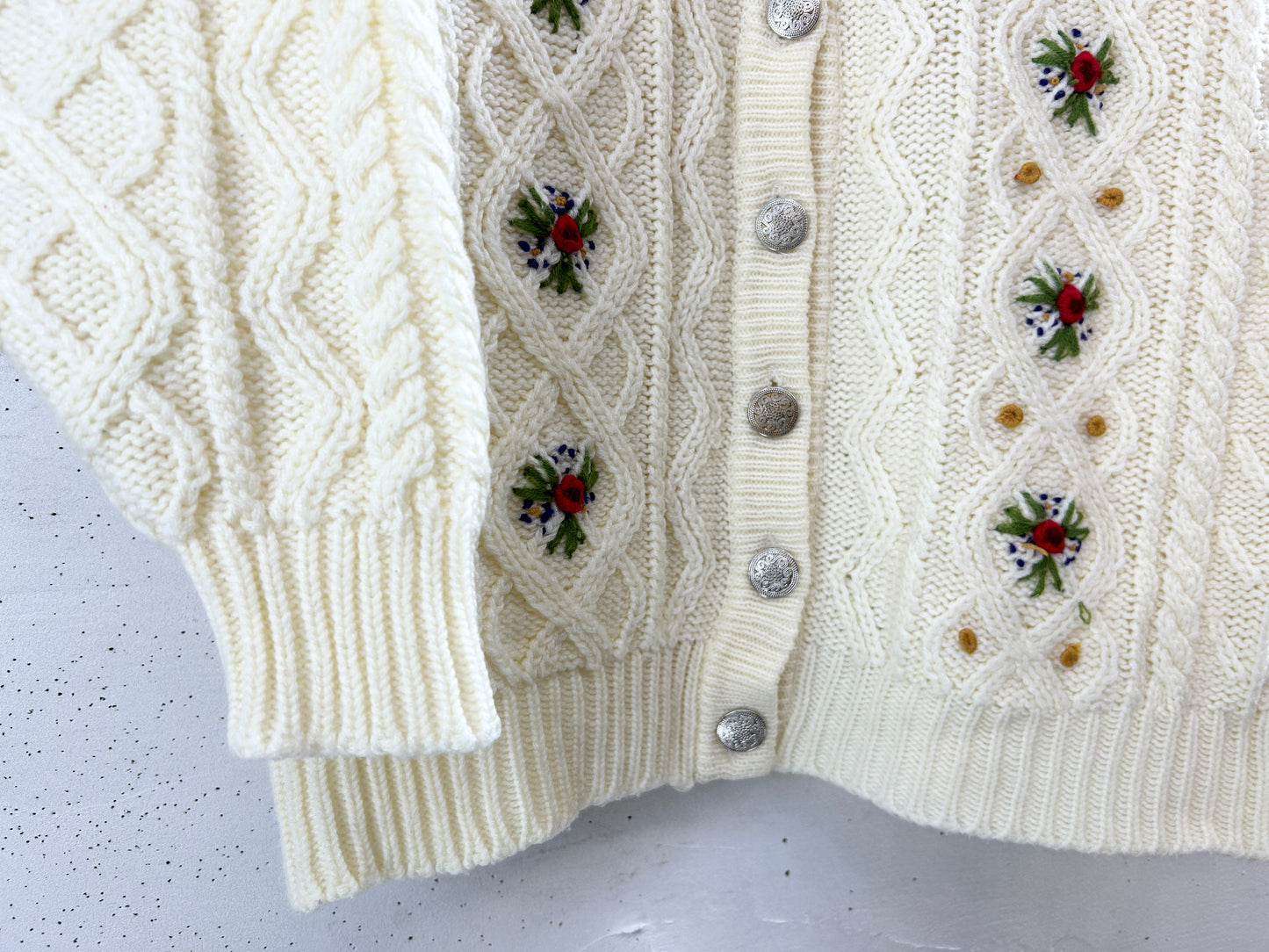 Vintage Knit Cardigan [J30540]