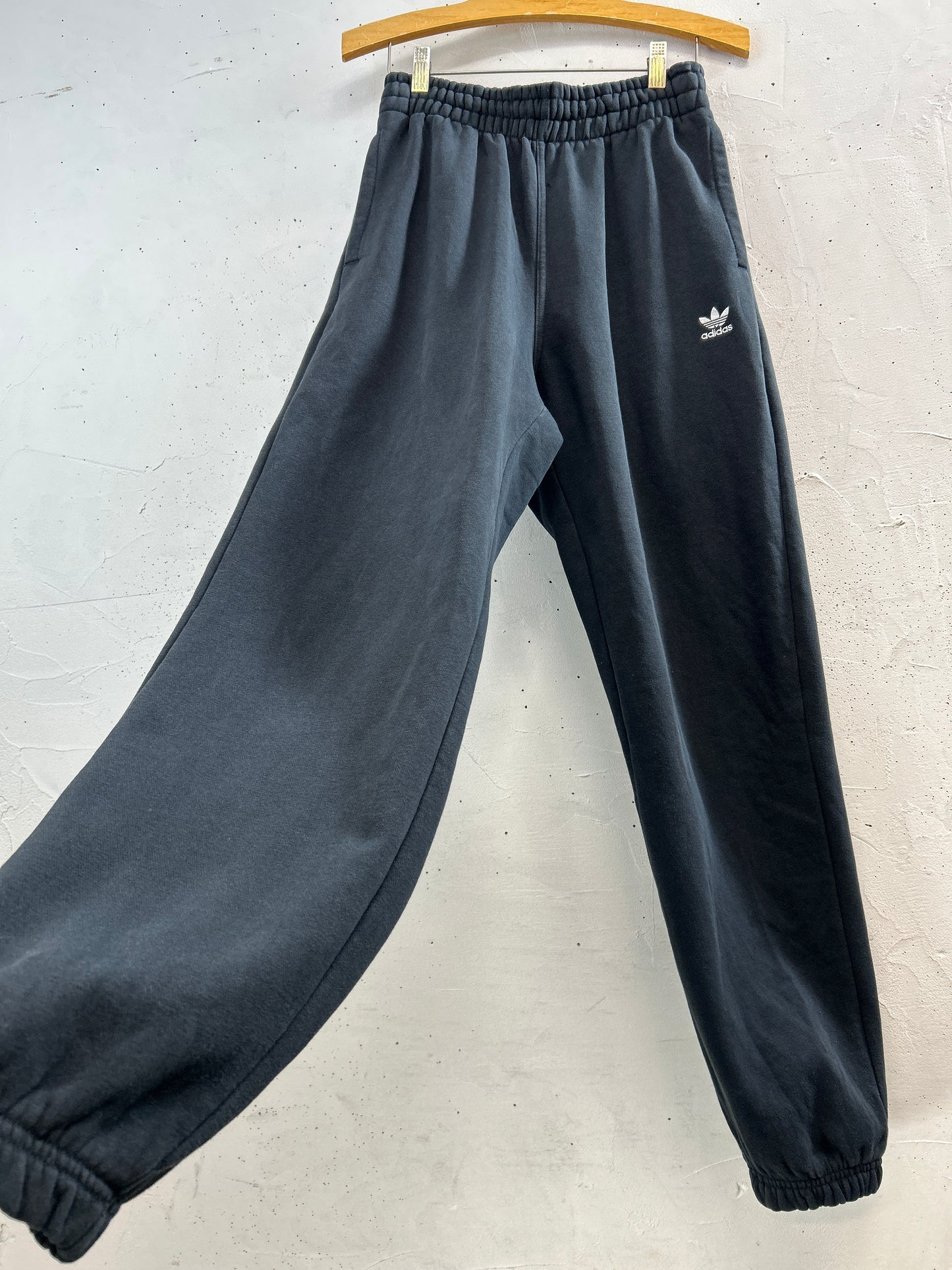 Vintage Sweat Pants 〜adidas〜 [A31425]