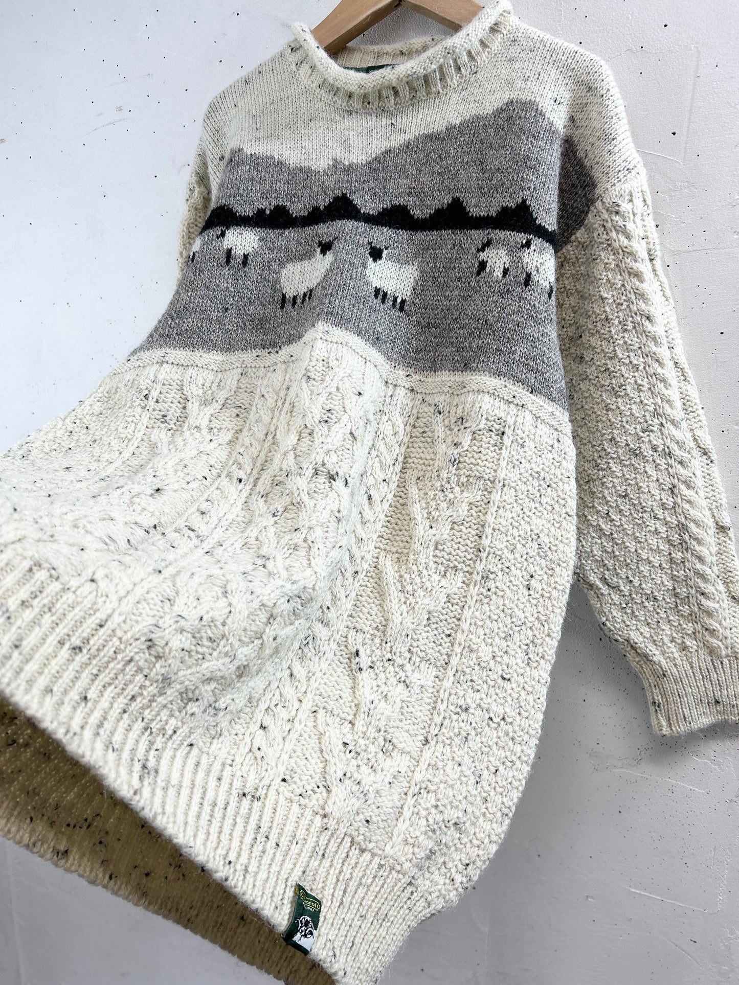 Vintage Knit Sweater〜MADE IN GREATBRITAIN〜 [A31303]