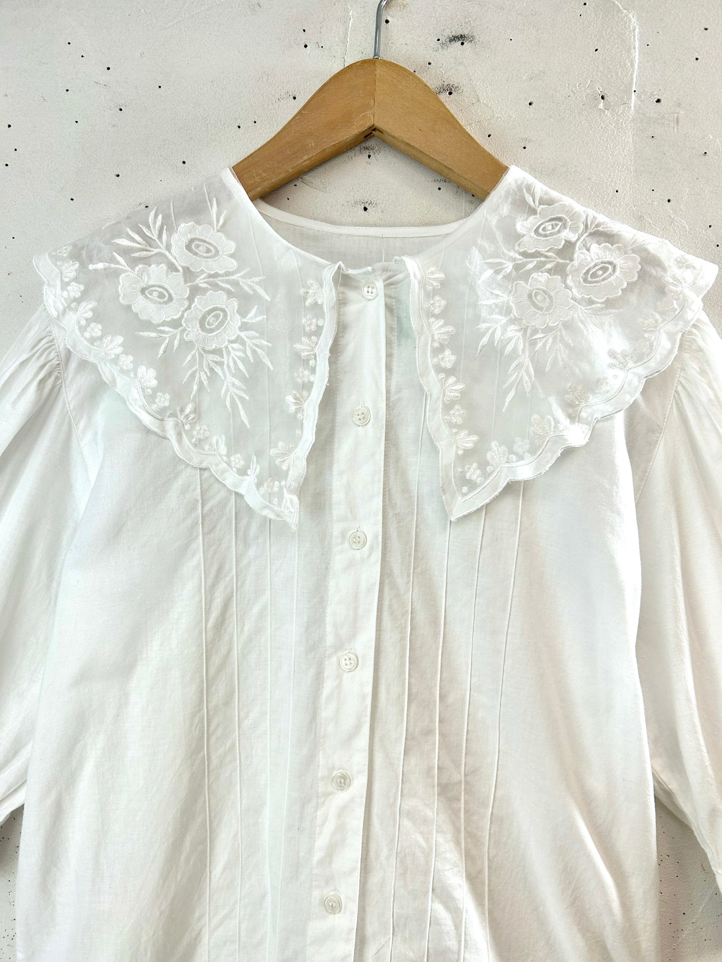 Vintage White Blouse [H33641]