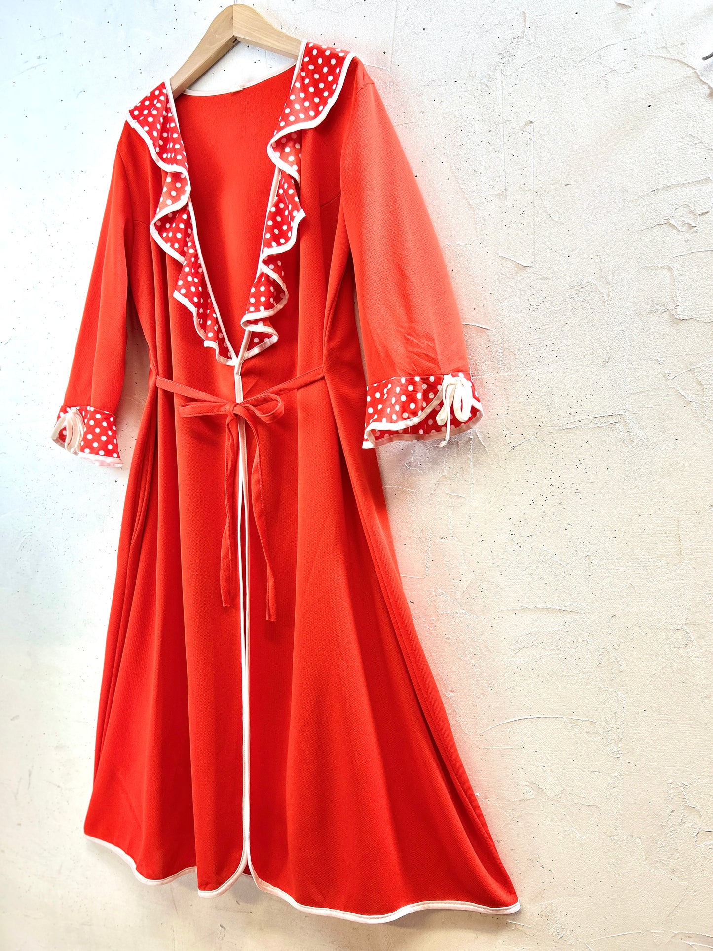 Vintage Gown [H30931]