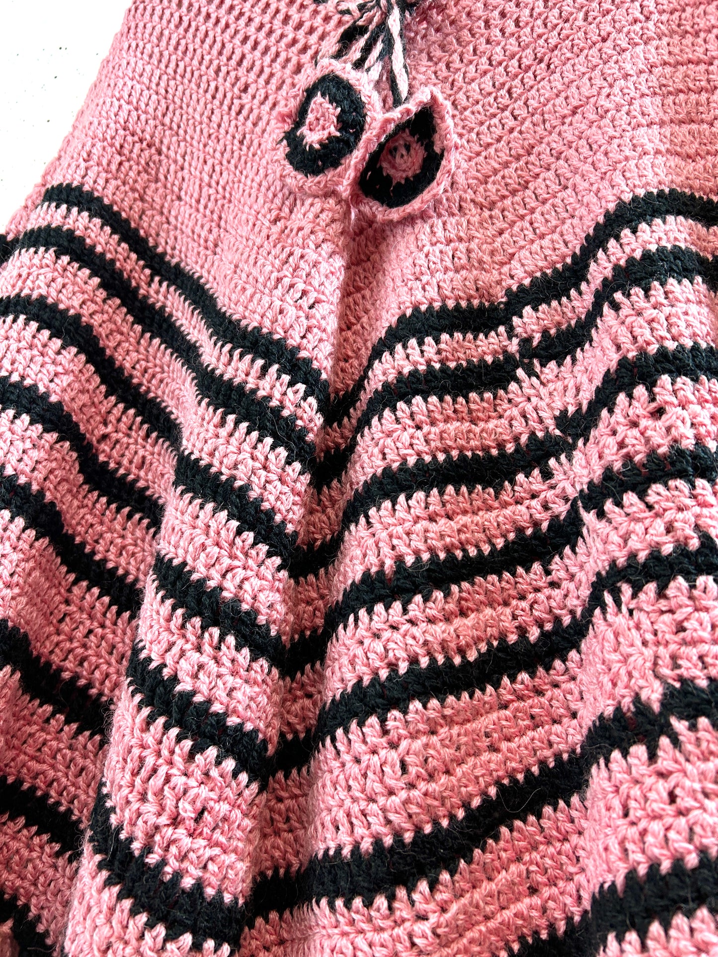 Vintage Knit Poncho [K30884]