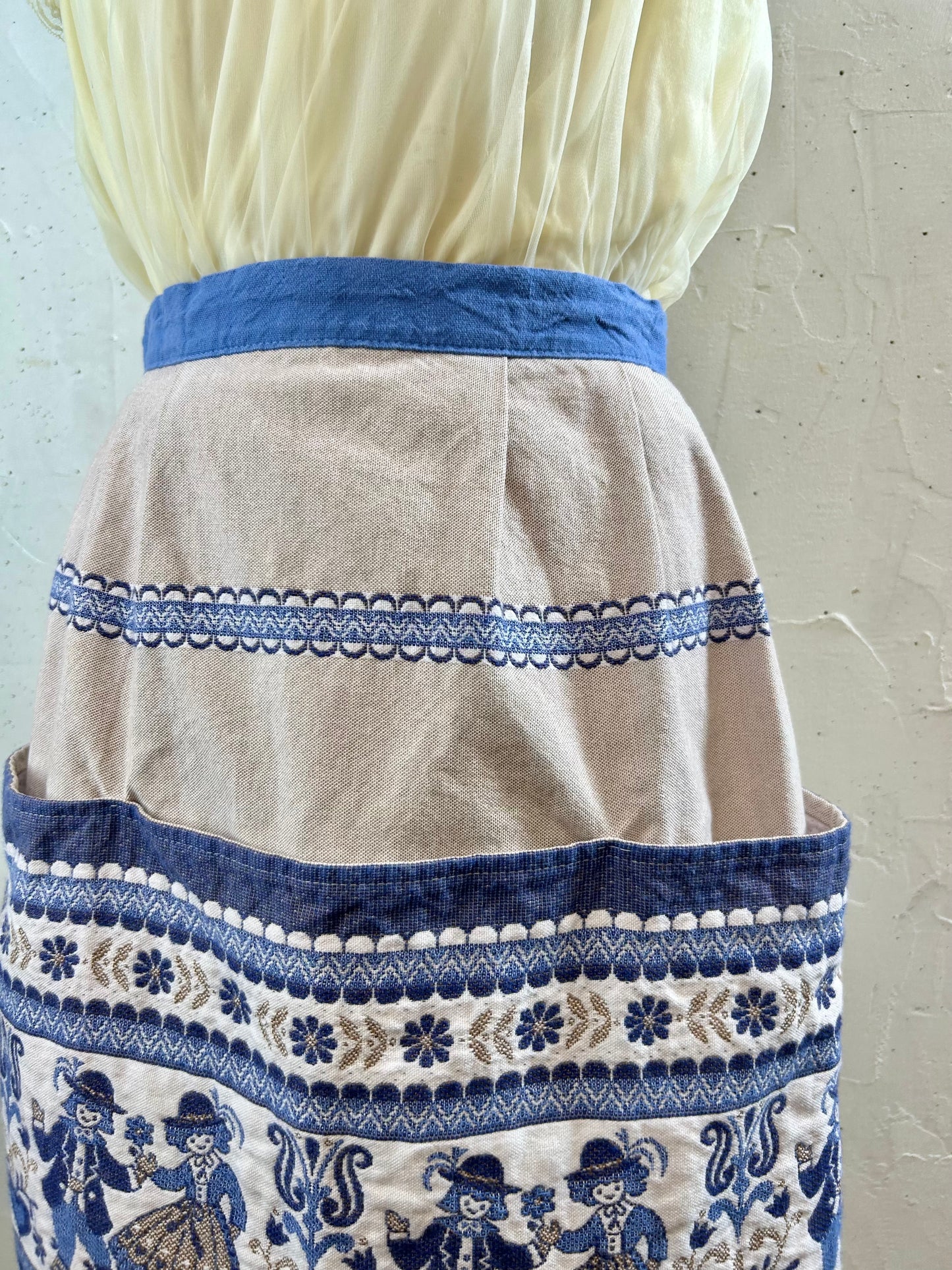 Vintage Tyrol Apron MADE IN AUSTRIA [G30715]