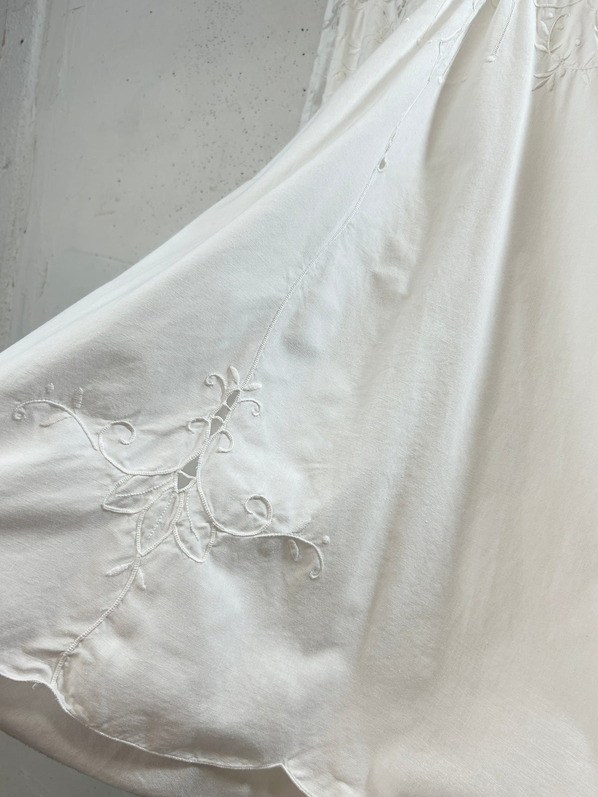 Vintage White Cutwork Skirt [J34077]