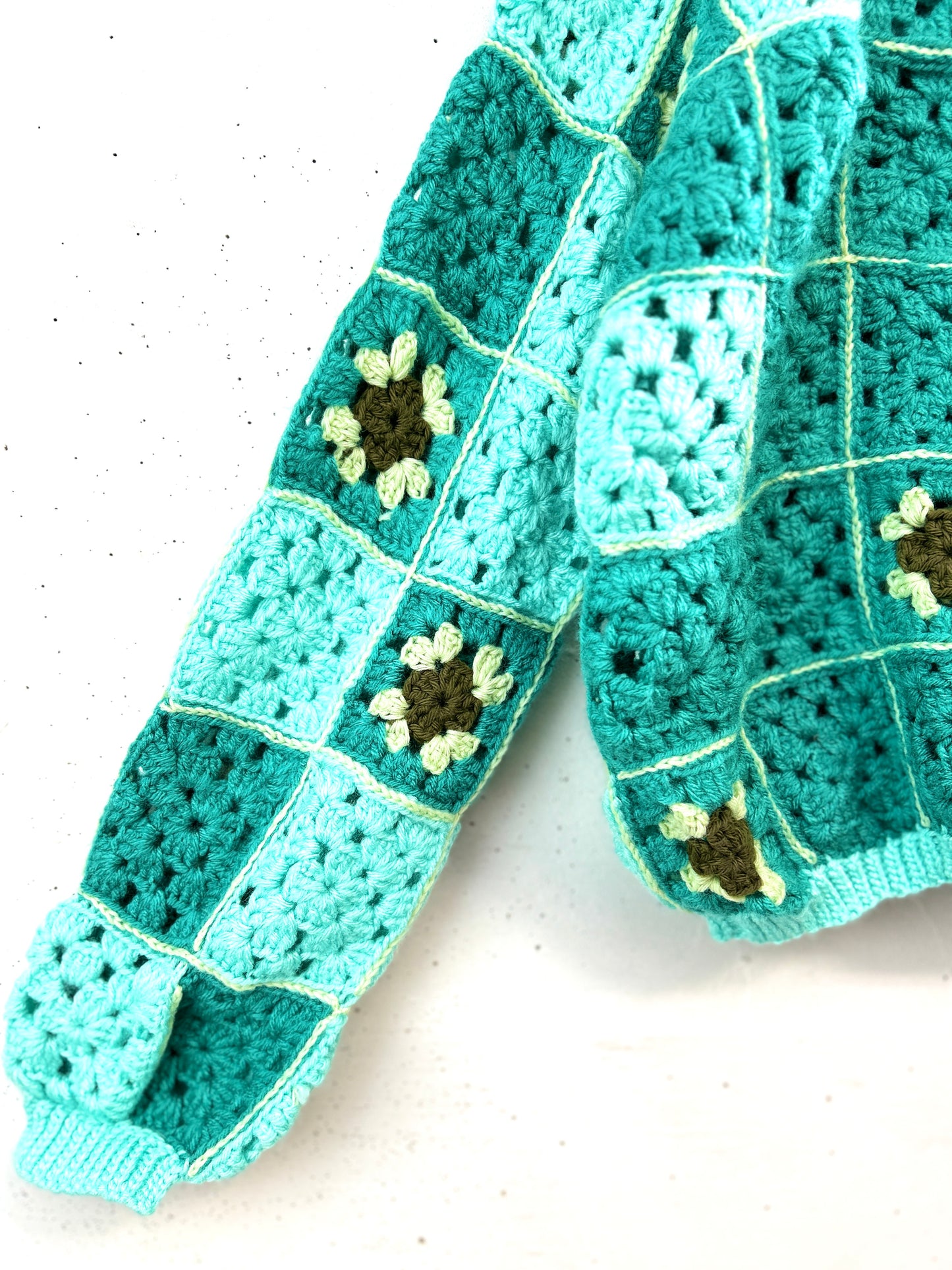 Vintage Granny Square Knit  [A31471]