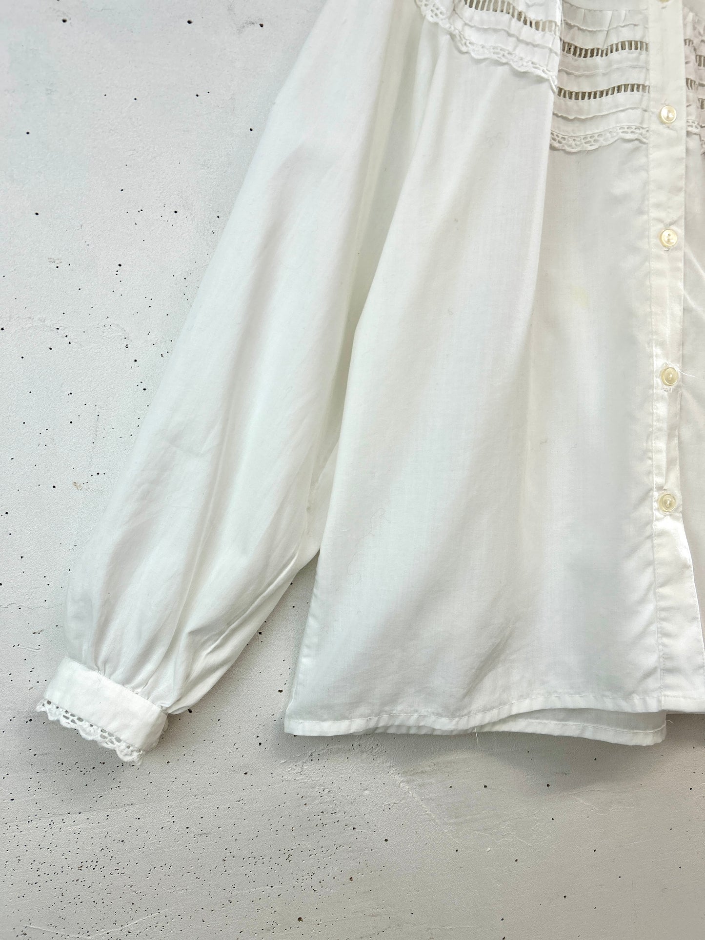 Vintage White Blouse [A31437]