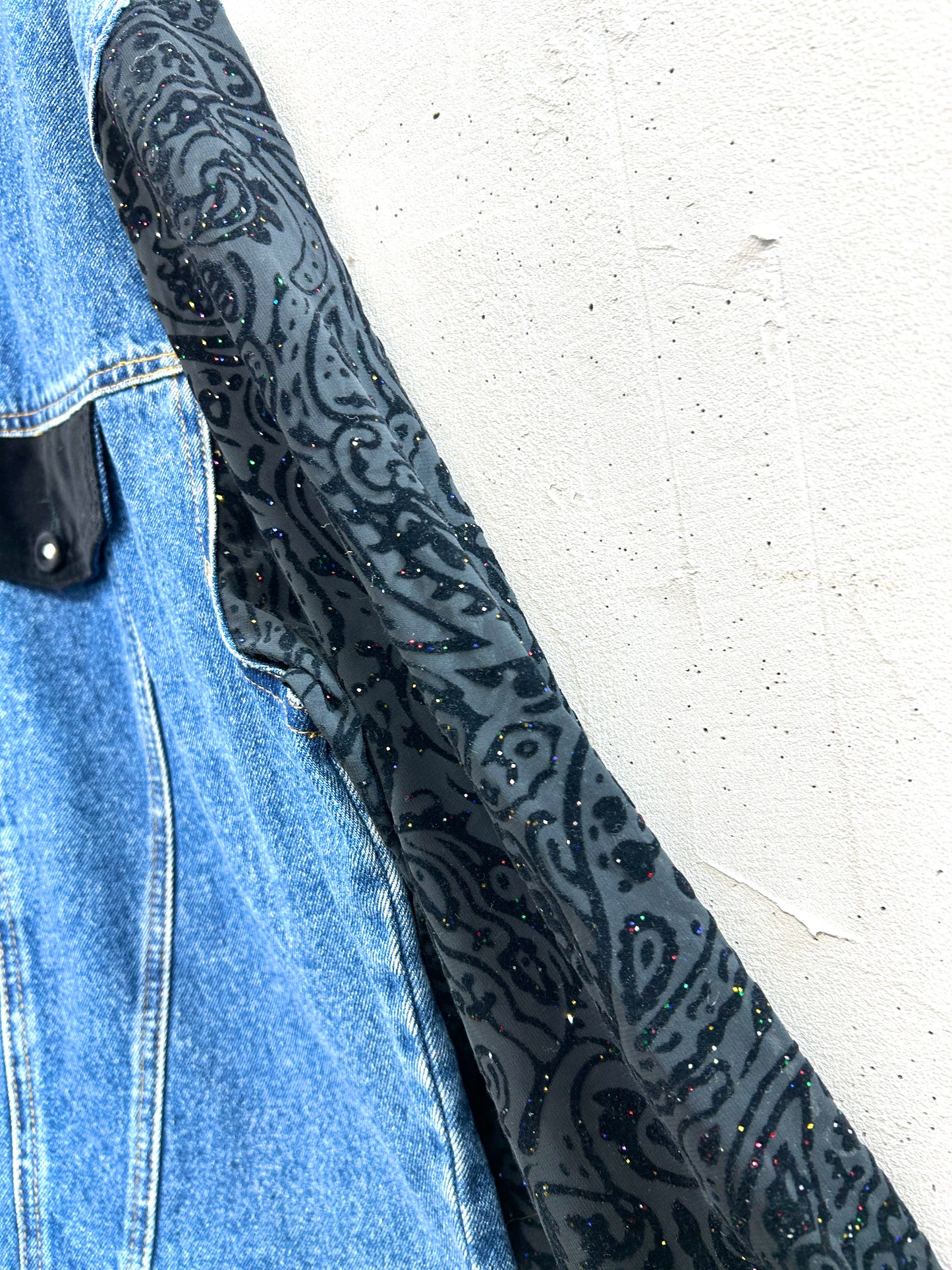 Vintage Denim Jacket [A31393]