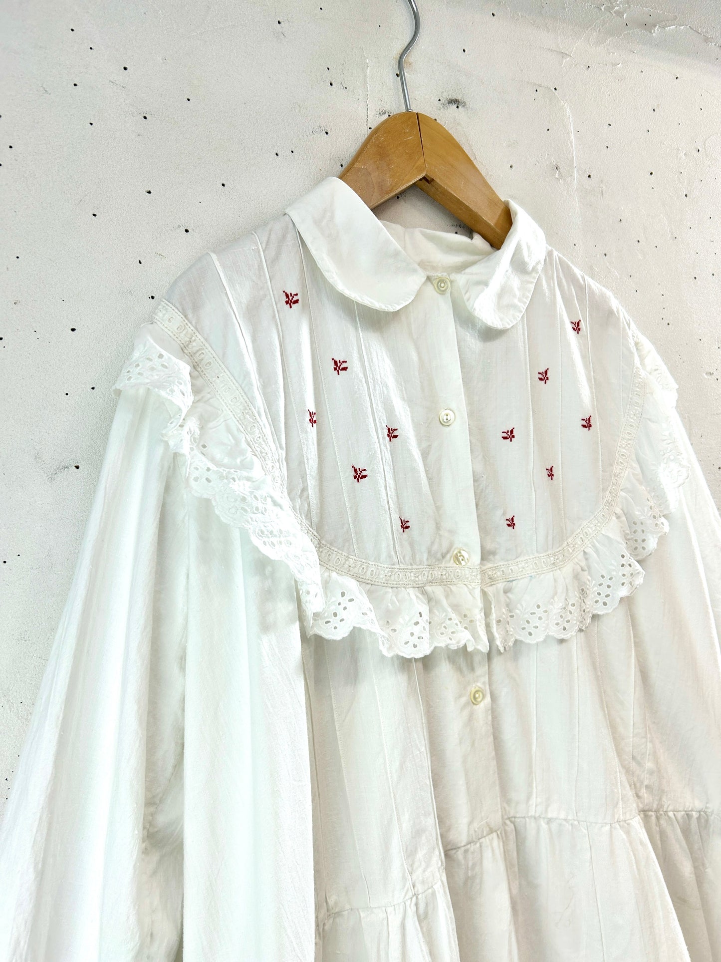 Vintage White Dress [E32529]