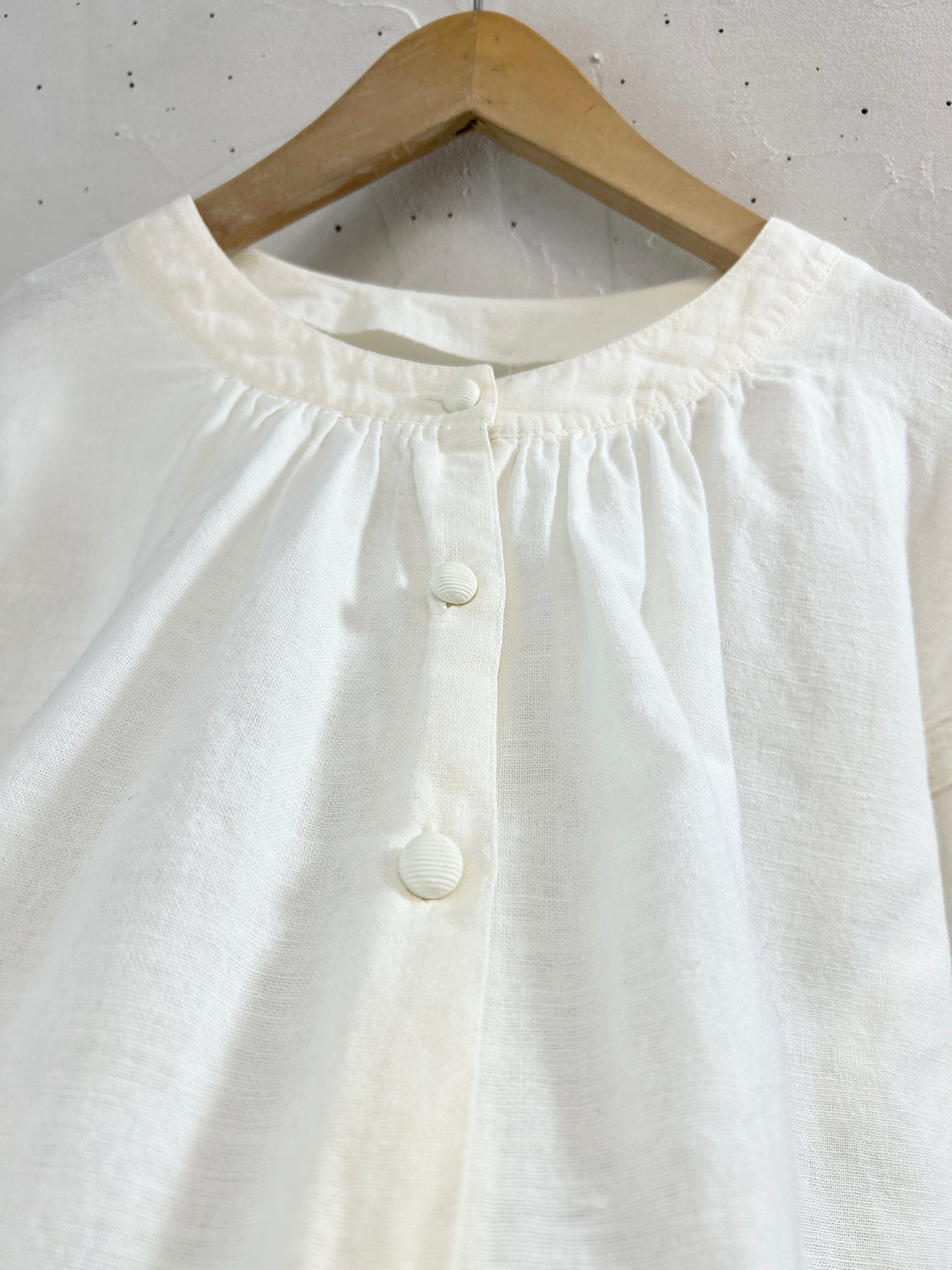 Vintage White Blouse [C31843]