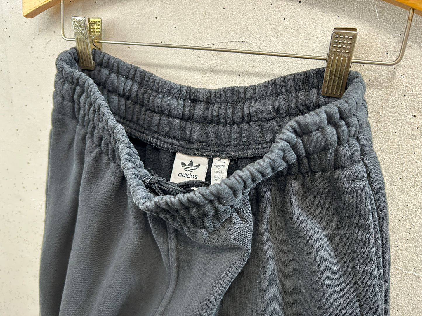 Vintage Sweat Pants 〜adidas〜 [A31425]