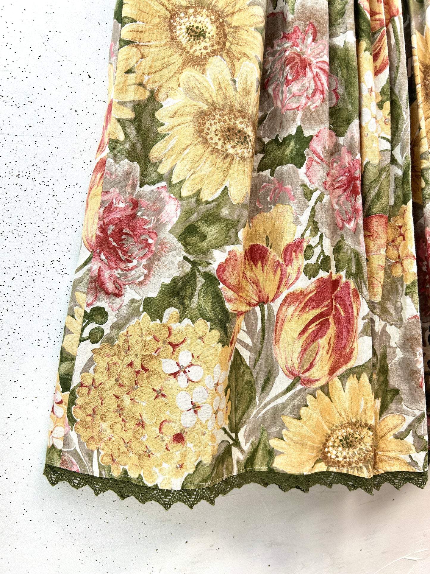 Vintage Tyrol Skirt [D32210]