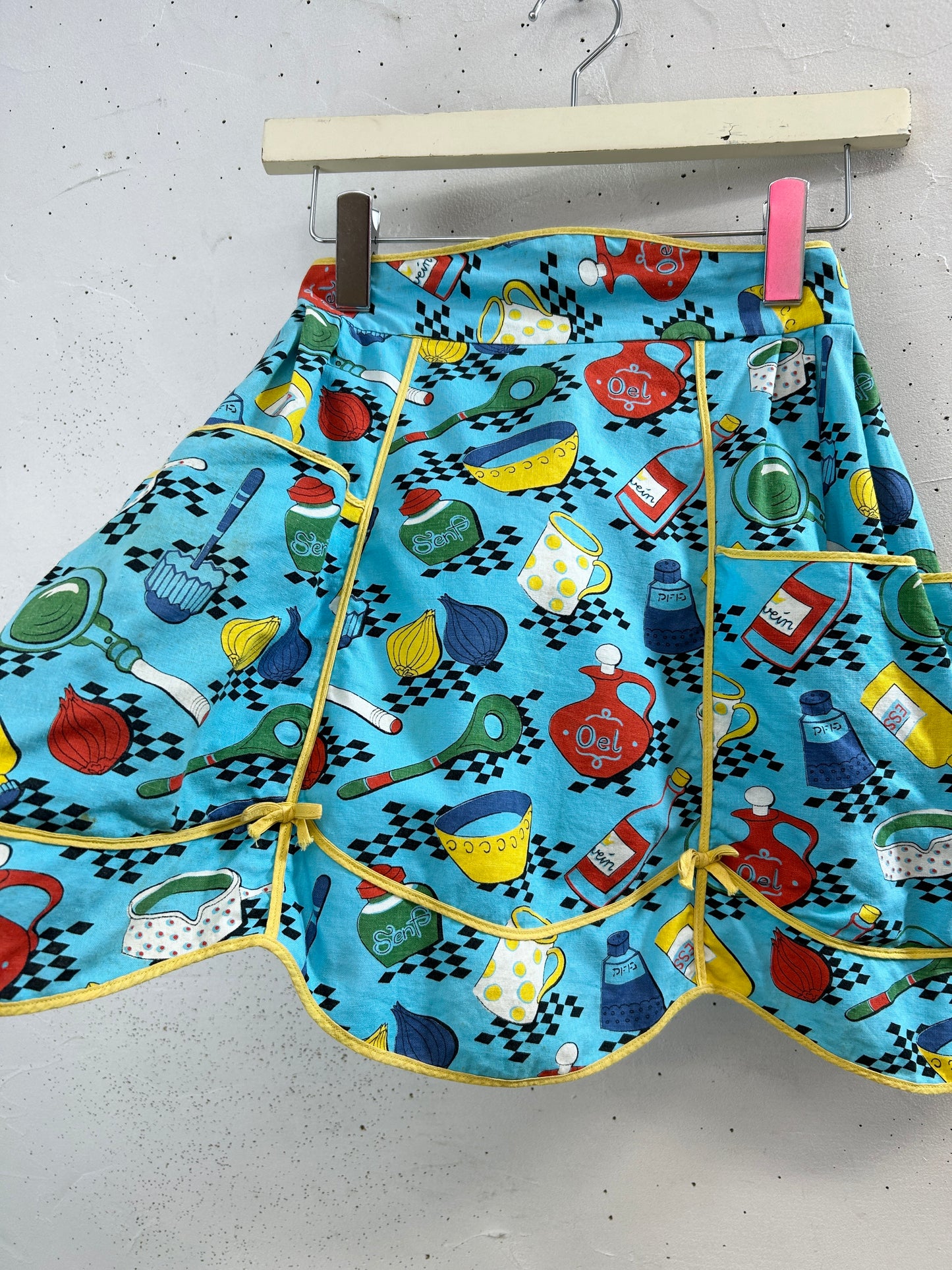 Vintage Apron [H33348]