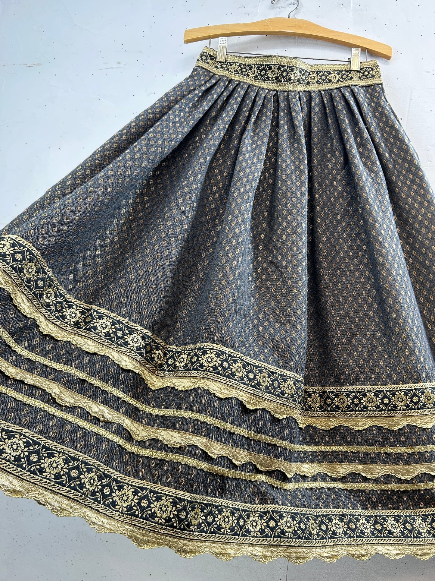Vintage Skirt [A31339]