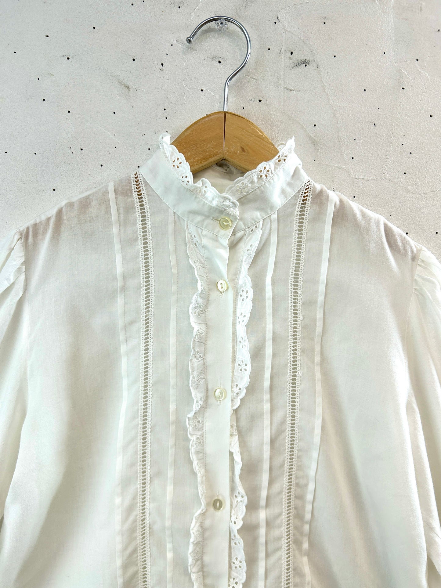 Vintage White Blouse [B31584]