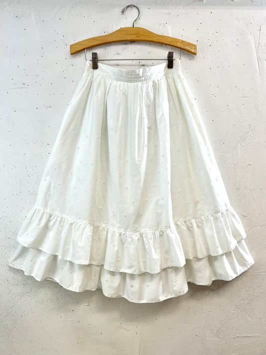 Vintage White Skirt MADE IN WEST GERMANY [A31462]