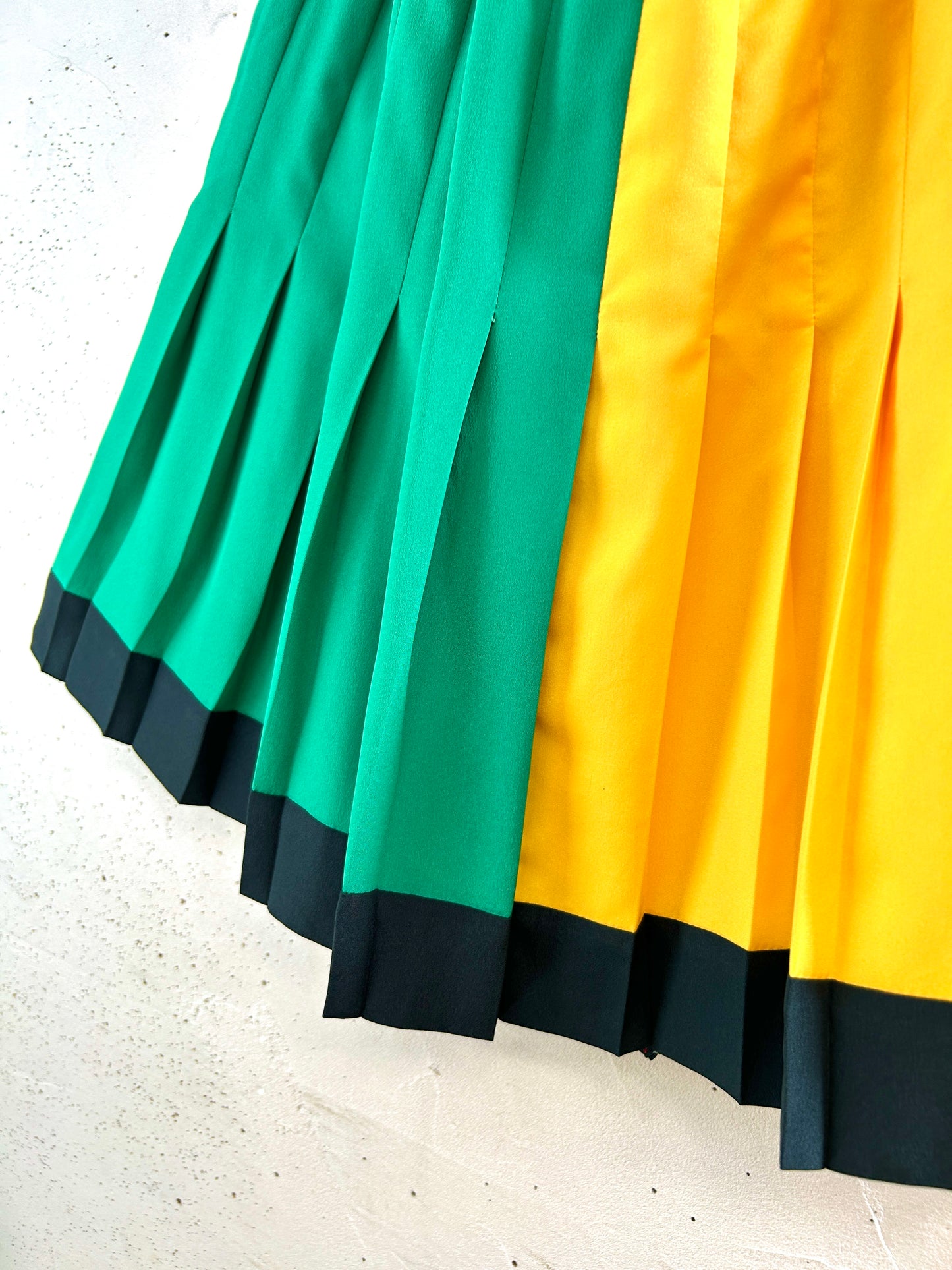 Vintage Pleats Skirt [G32963]