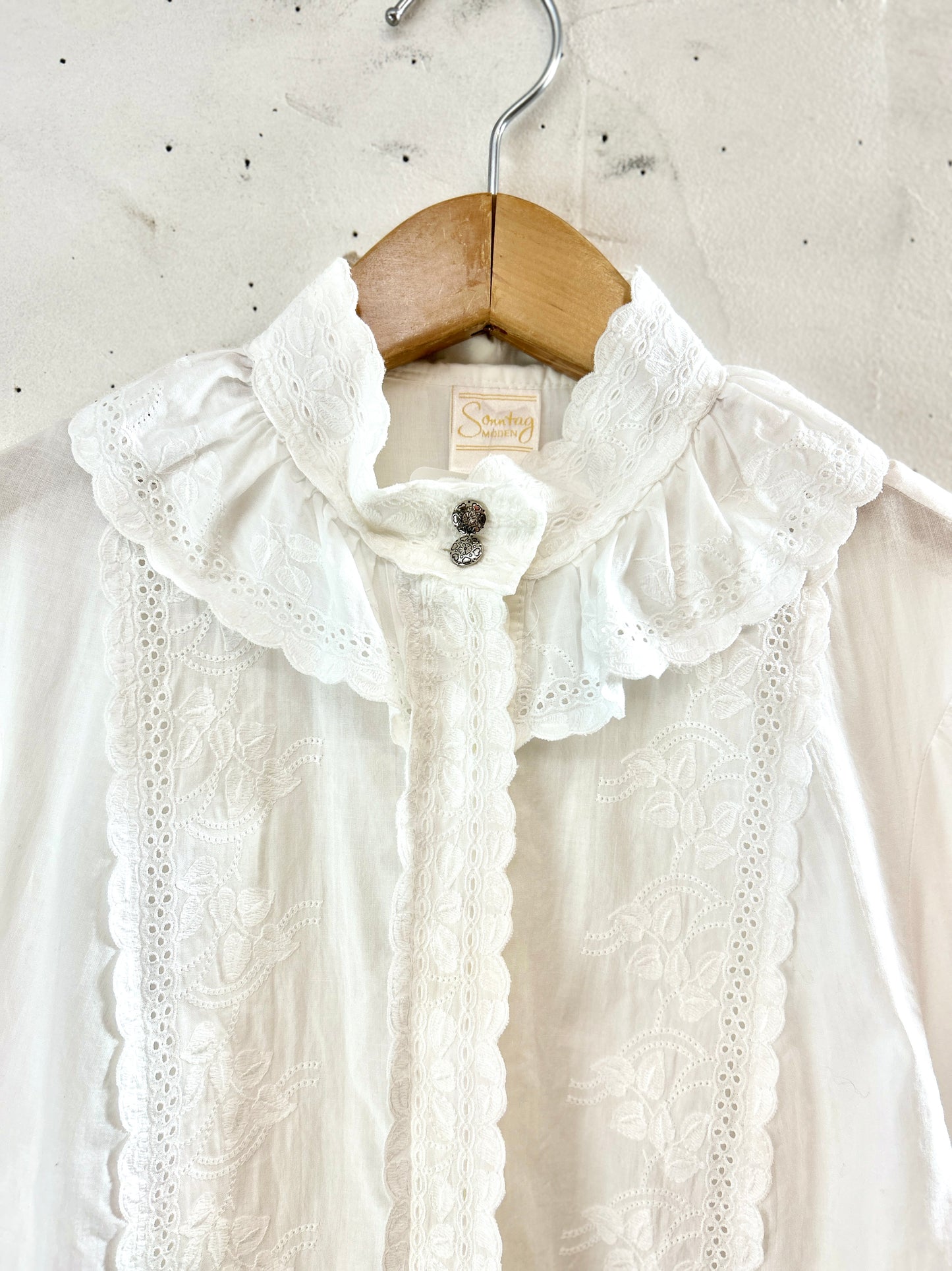 Vintage White Blouse [J30657］