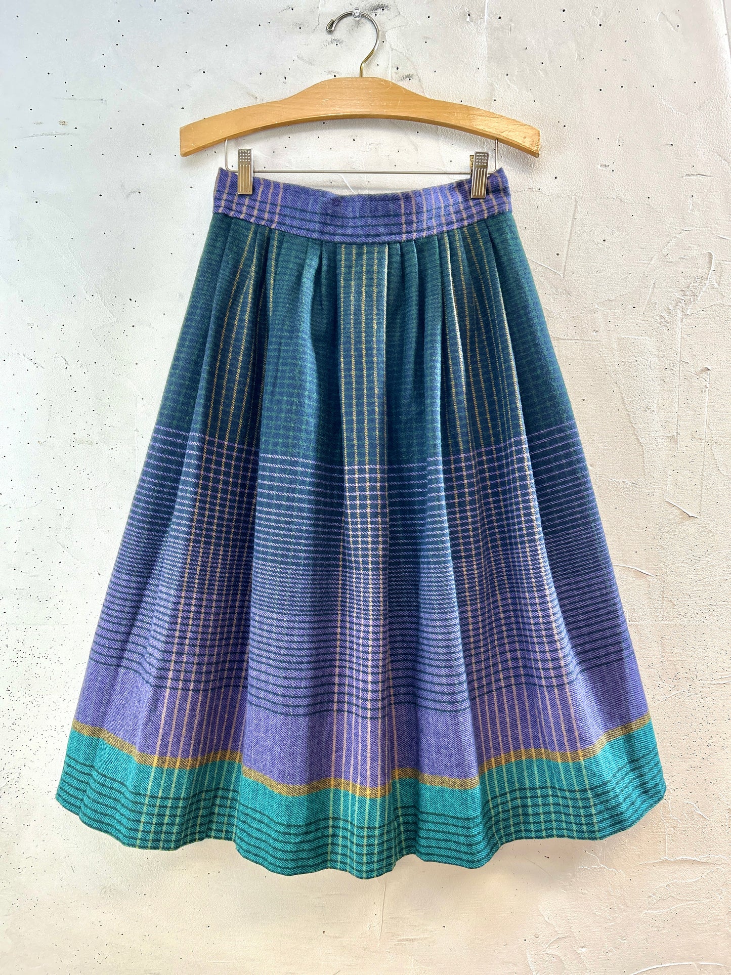 Vintage Plaid Skirt  MADE IN USA  [K30916]