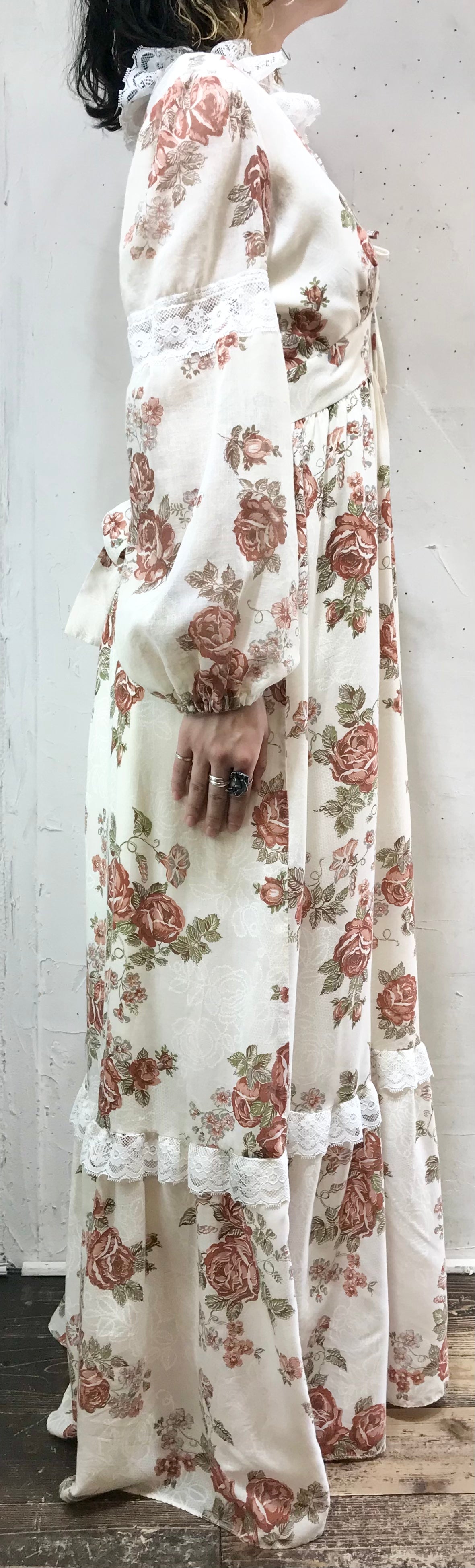 ’70s Vintage Rose Dress [G24597]
