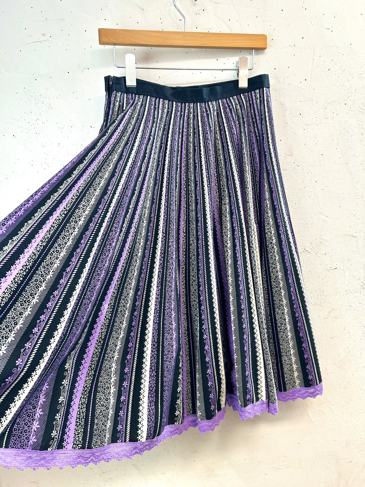 Vintage Tyrol Skirt  [E32537]