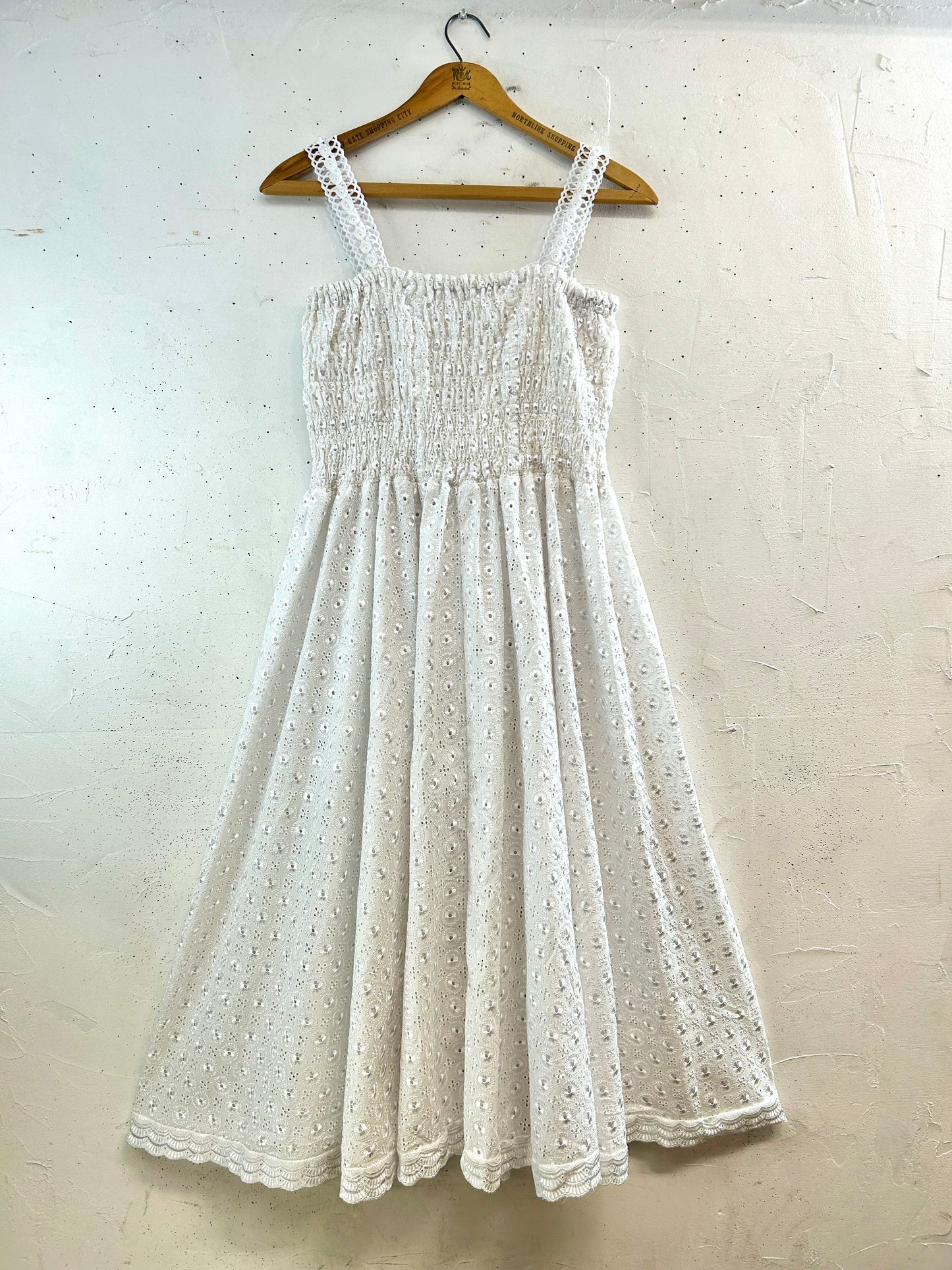 Vintage White Dress [E32507]