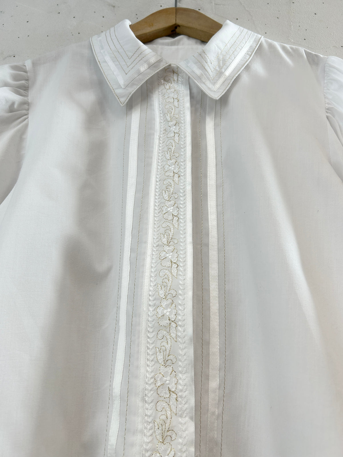 Vintage White Blouse [J34071]