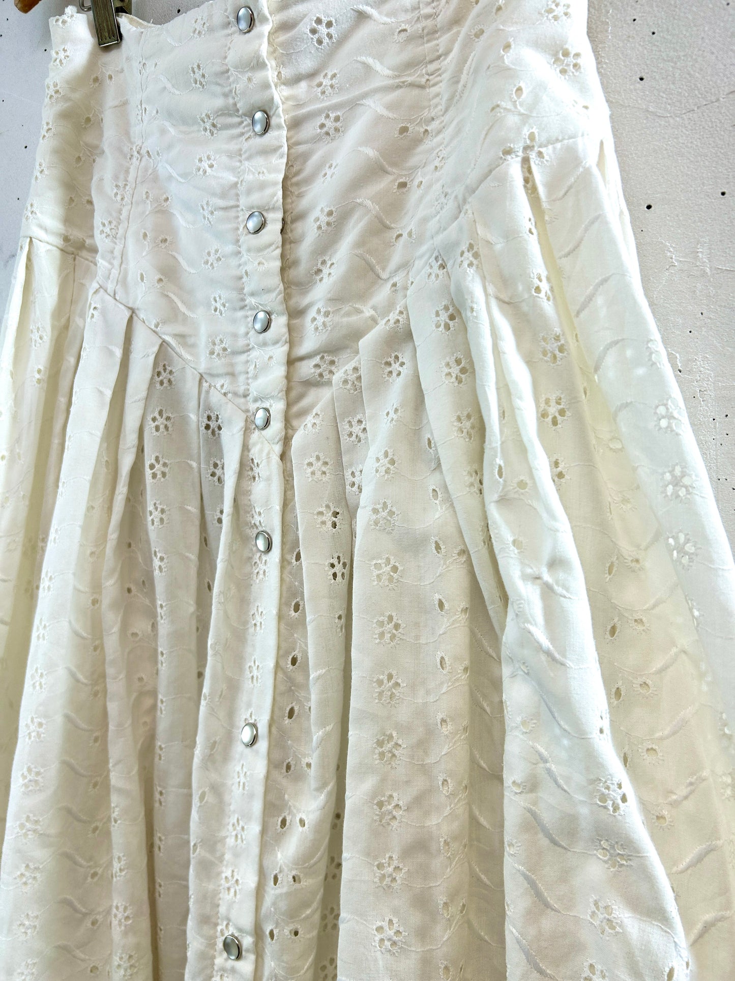 Vintage Cutwork Embroidery Skirt [D32227]