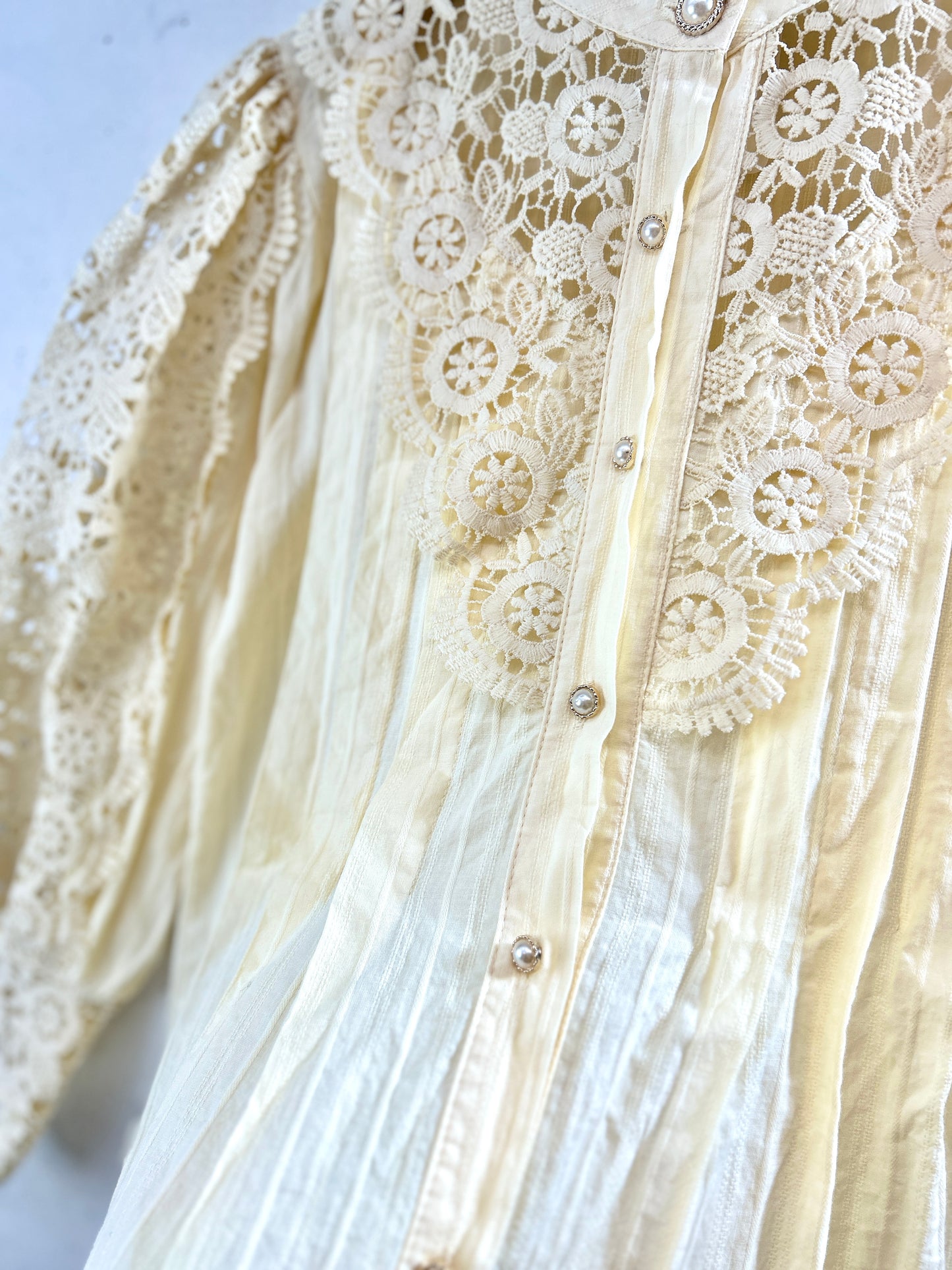 Vintage White Blouse [J30658］