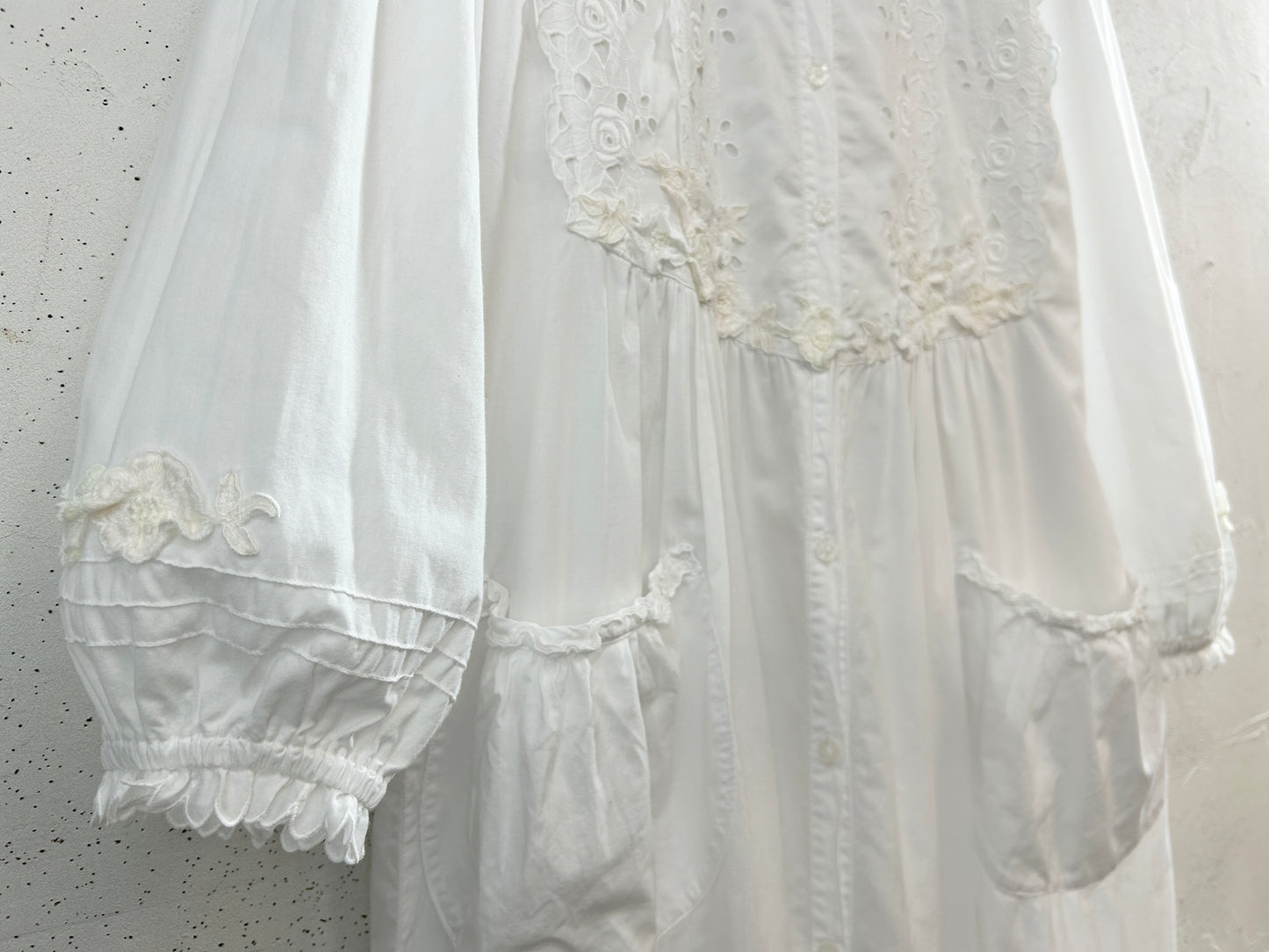Vintage White Dress [H33476]
