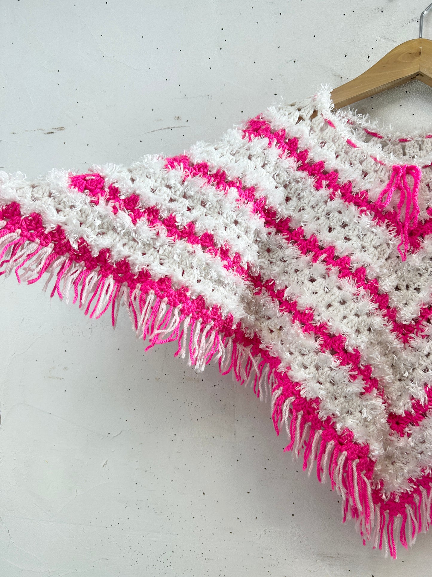 Vintage Knit Poncho [J30604]