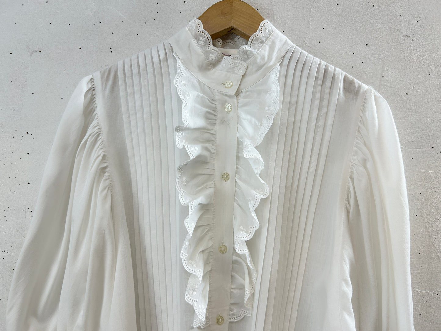 Vintage White Blouse [H30786]